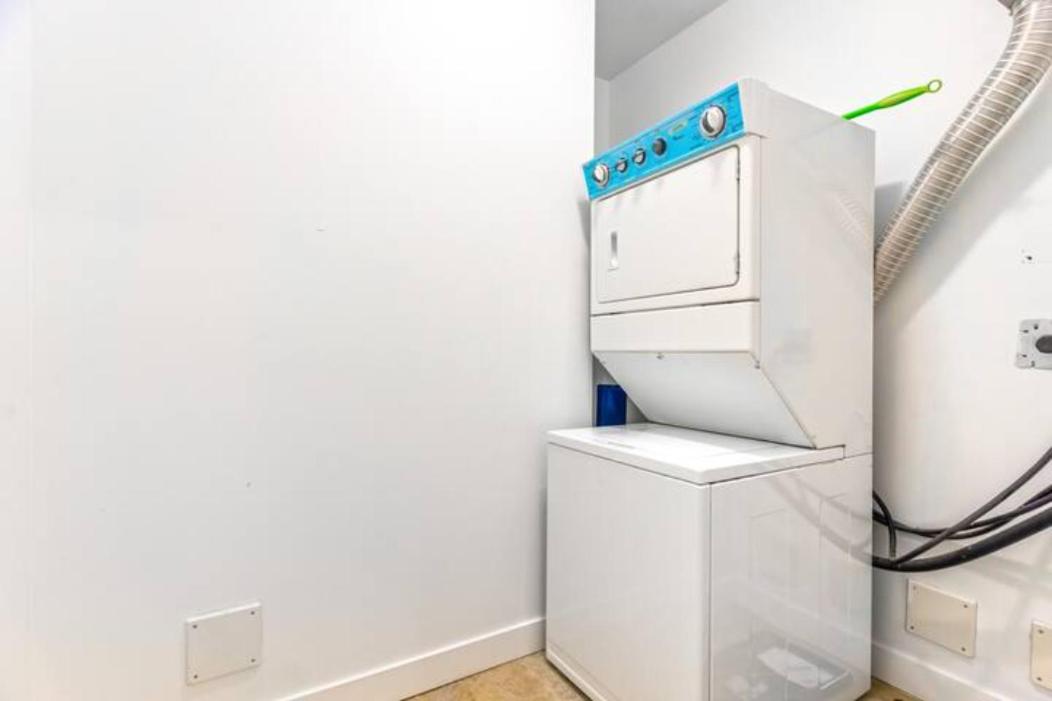 Private apartment with 2 bedrooms, 2 bathrooms, living area, laundry included