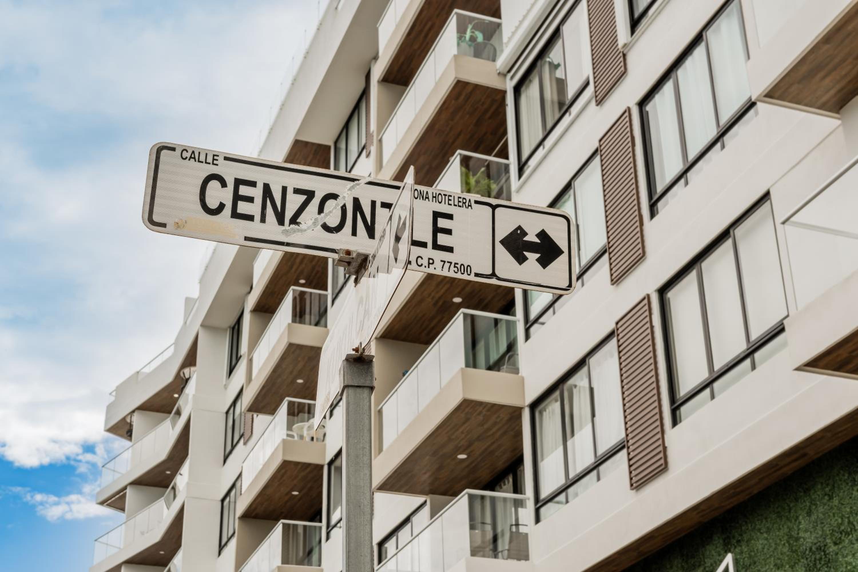 Seáak Cancun Rentals