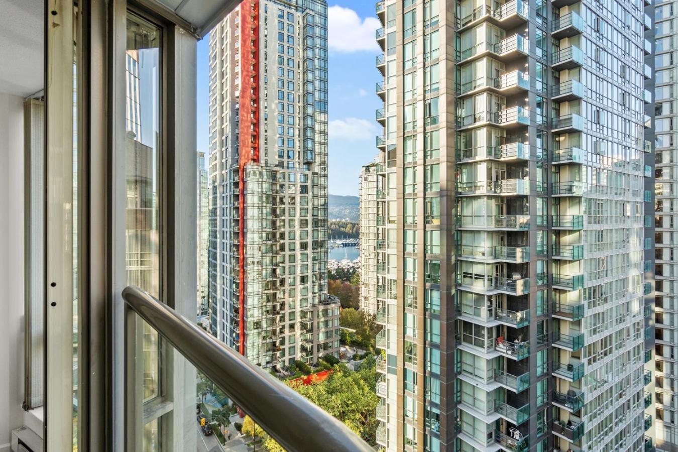 Downtown Luxury 1BR Coal Harbour
