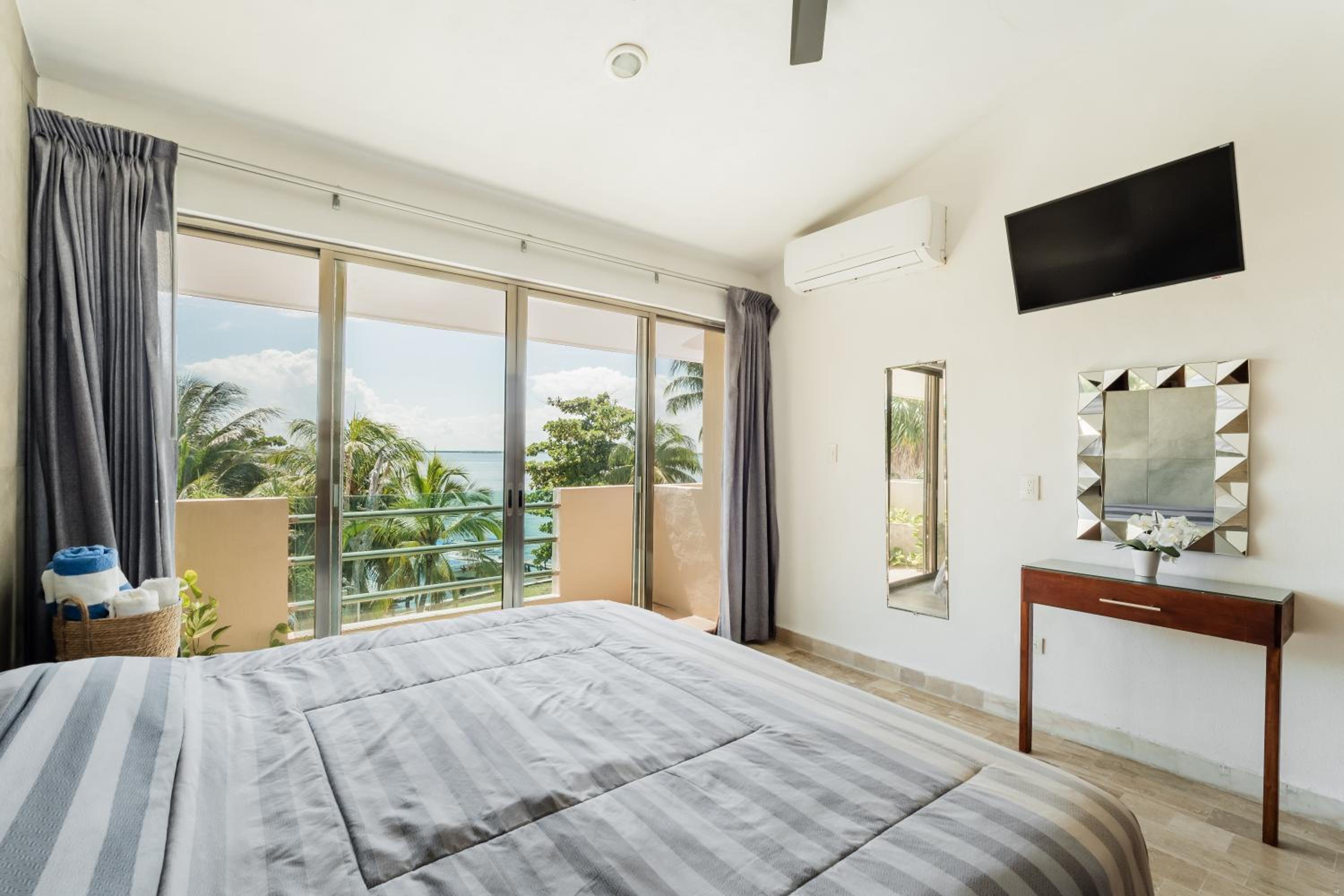 Seáak Cancun Rentals