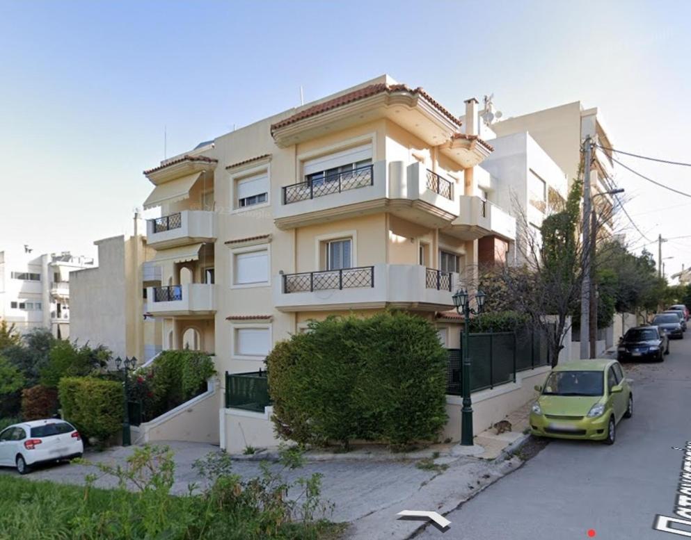 Evi's & George's Home