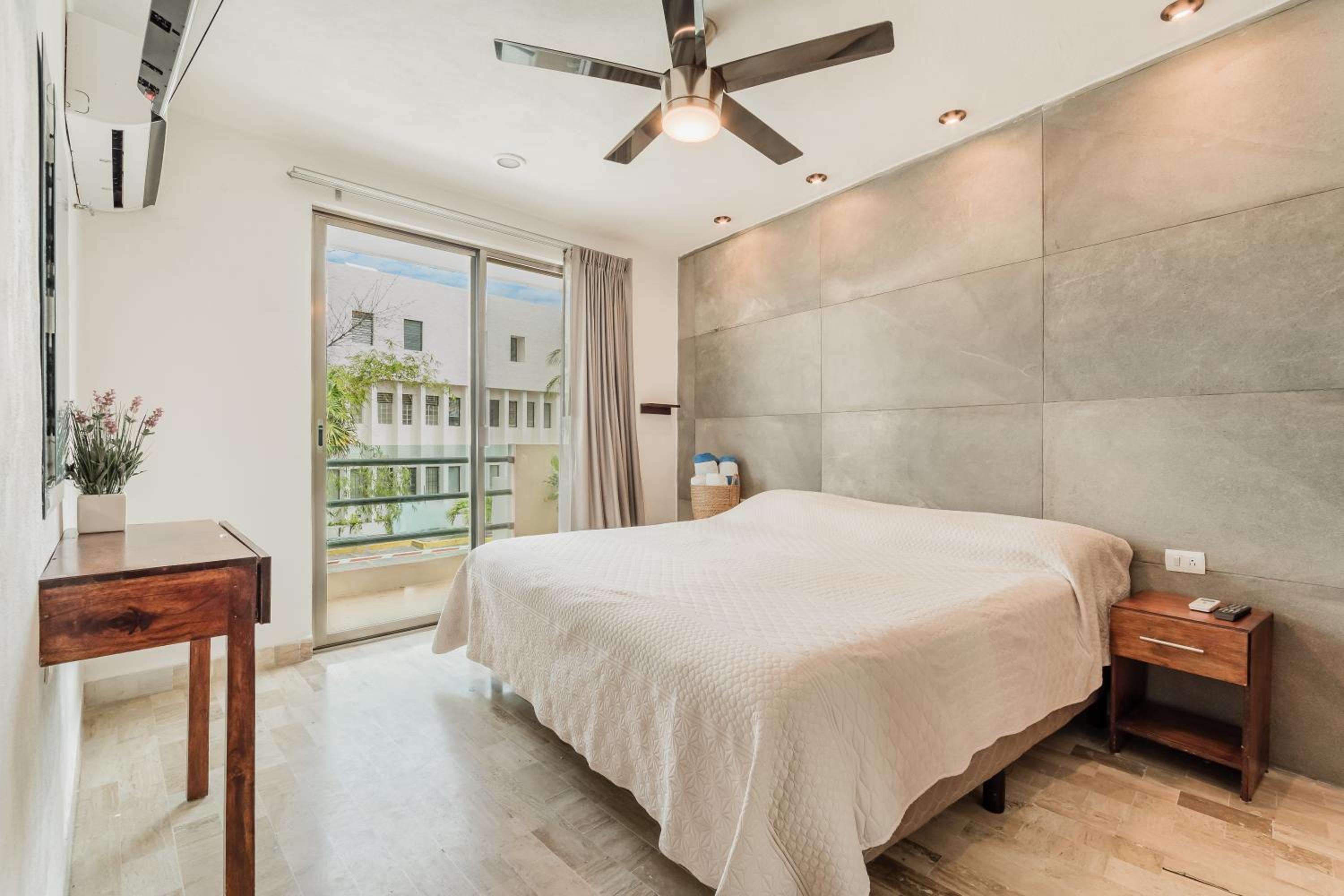 Seáak Cancun Rentals