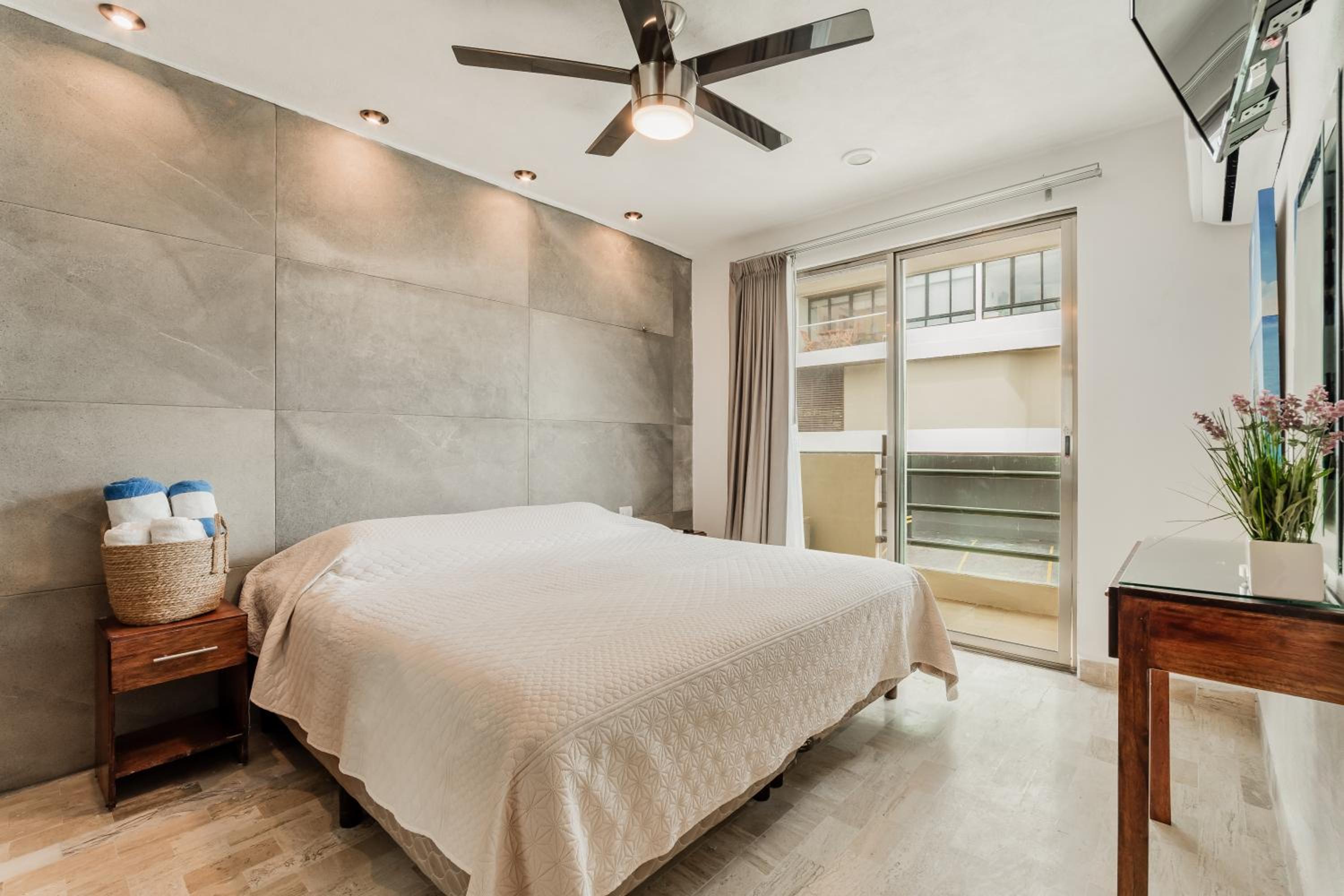 Seáak Cancun Rentals