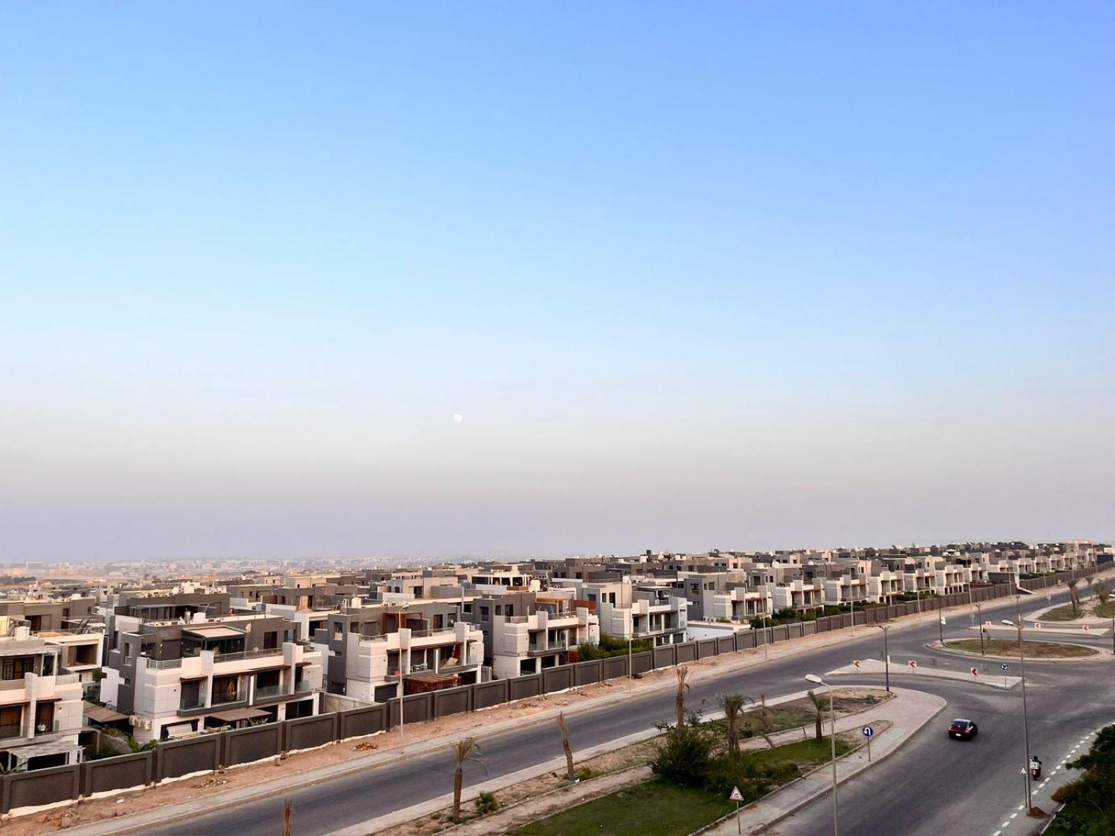 Beautiful Rooftop Retreat in Zayed