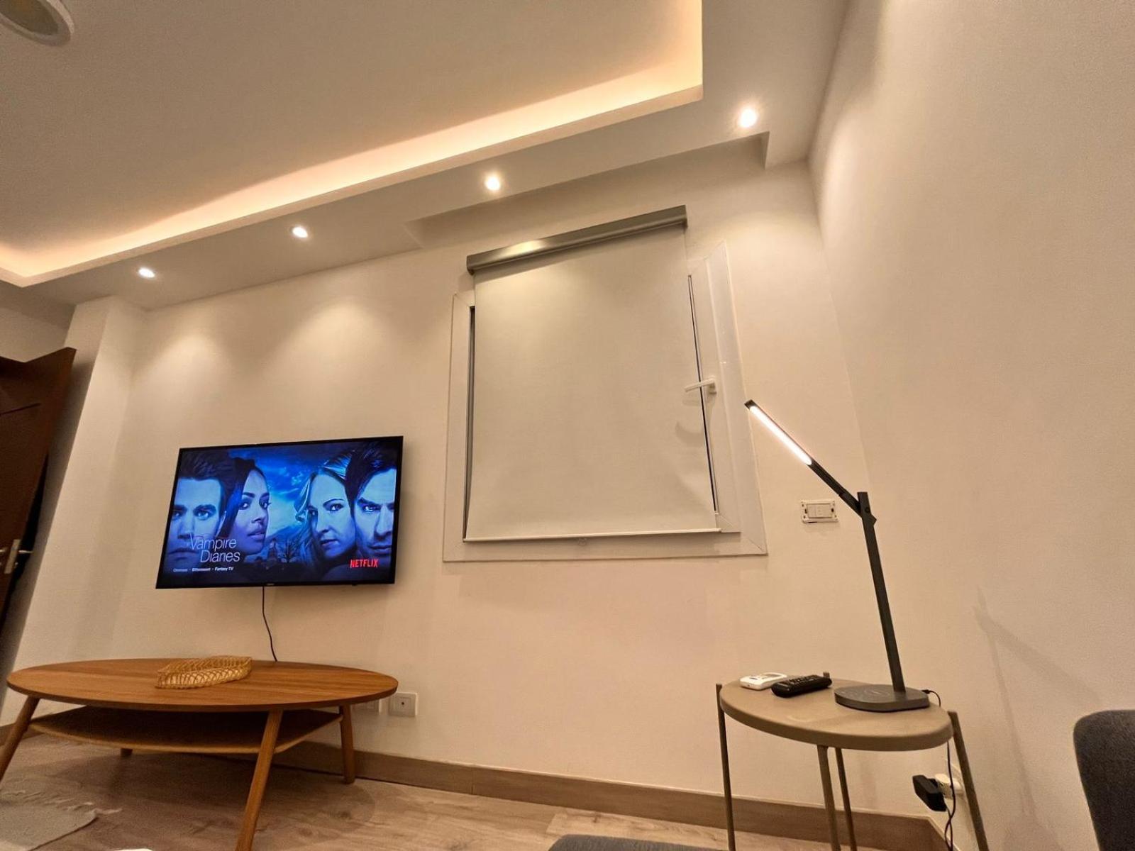 Beautiful Rooftop Retreat in Zayed