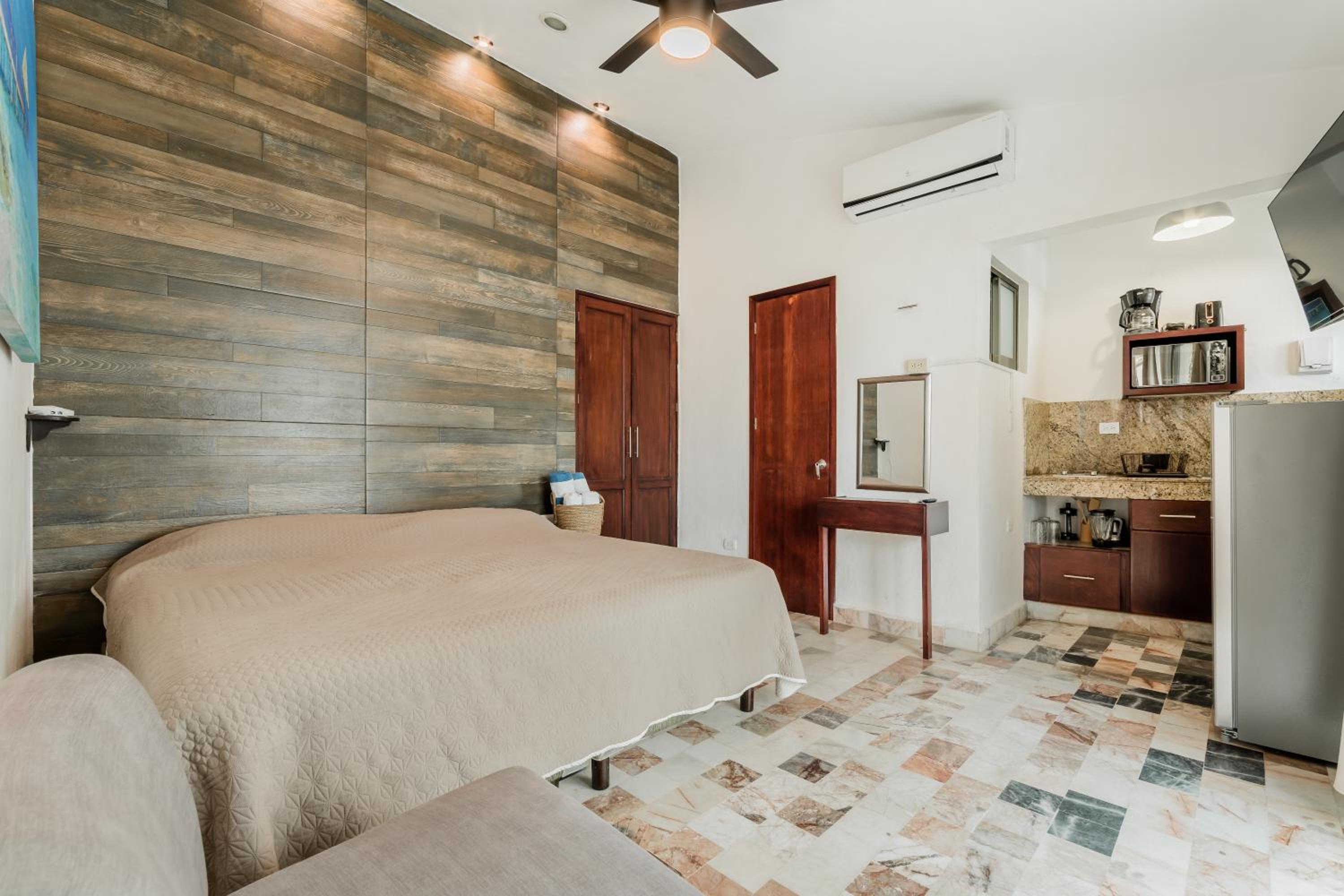 Seáak Cancun Rentals