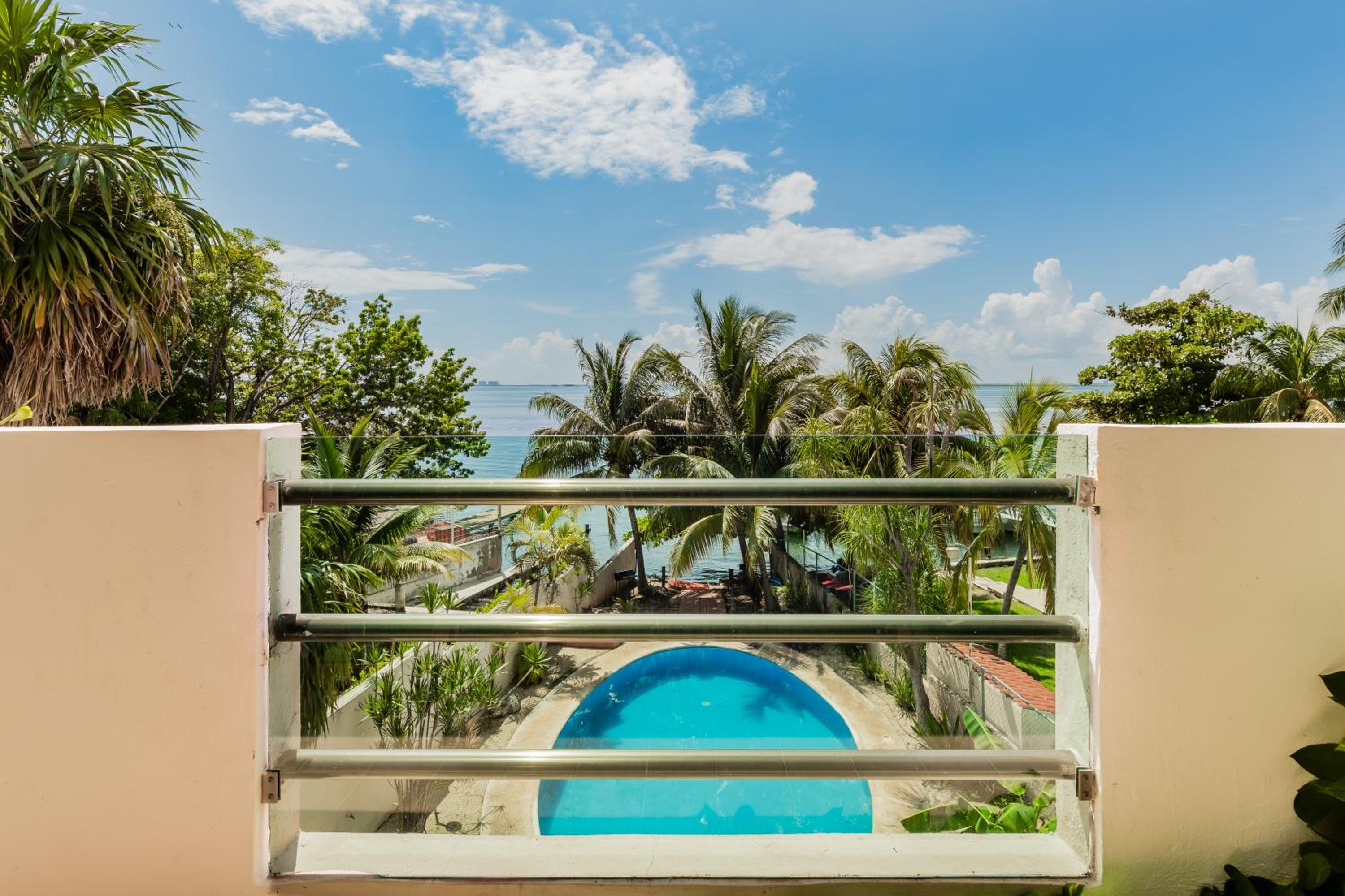 Seáak Cancun Rentals