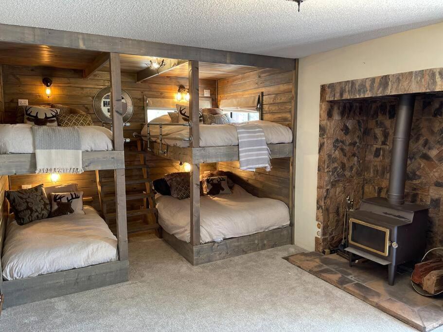 Luxury Joyful Bear Cabin with view, Big Bear Lake