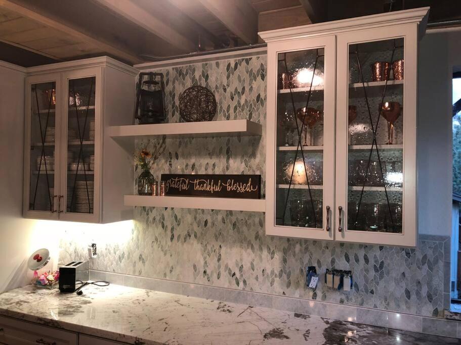 Luxury Joyful Bear Cabin with view, Big Bear Lake