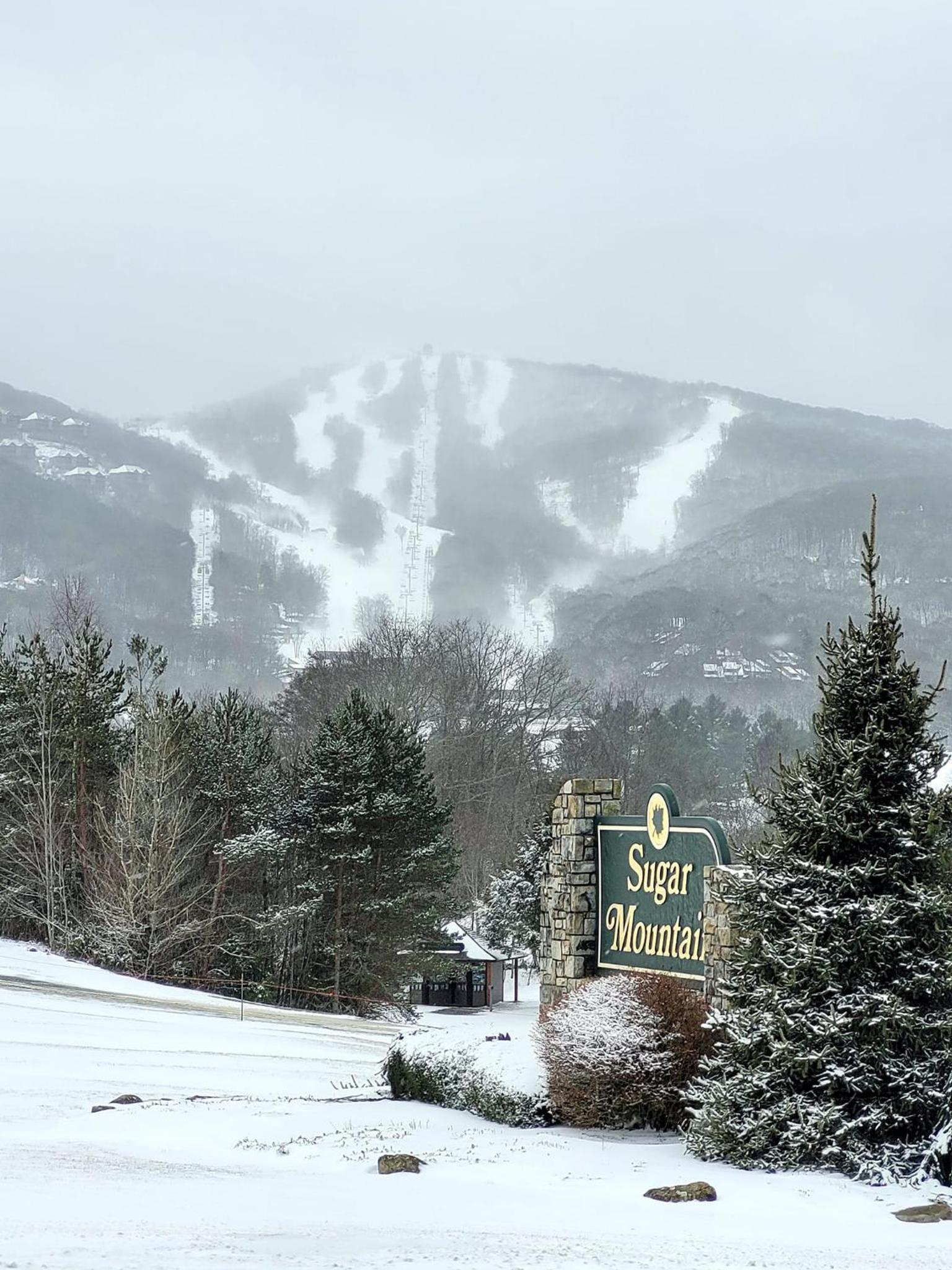 Sugar Ski and Country Club - Ski In/Ski Out view 4