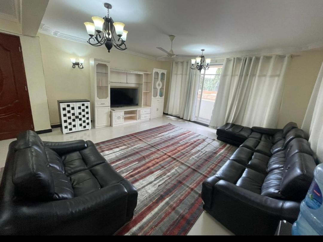Queens Rentals - Three Bedroom Apartment - Kimweri - Masaki - Dar es Salaam view 4