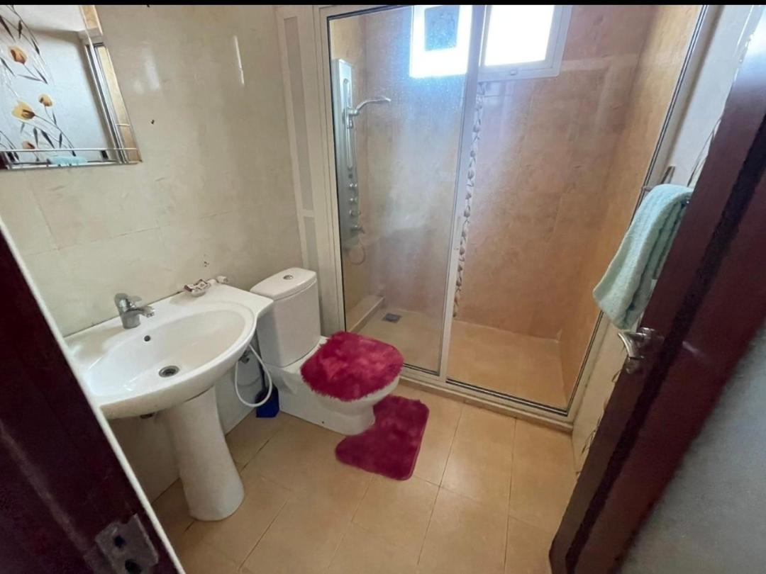 Queens Rentals - Three Bedroom Apartment - Kimweri - Masaki - Dar es Salaam view 3