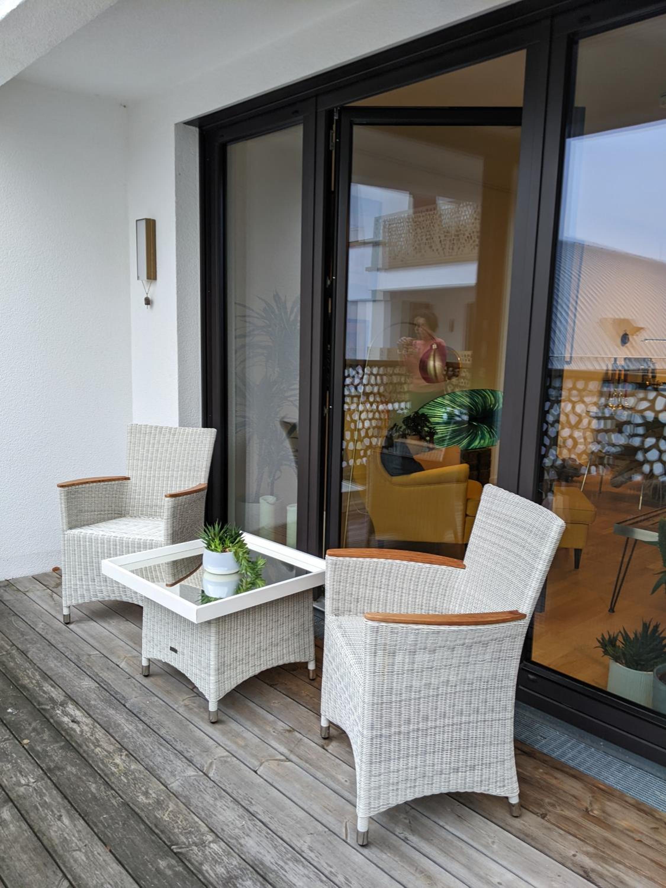 EITHER Private 2B2B OR Shared 1B1B, Luxury, Bright, Spacious