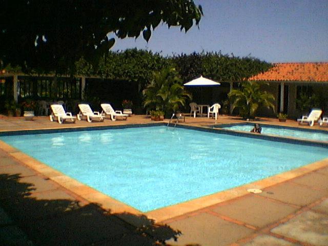 Casa frontal mar em condominio