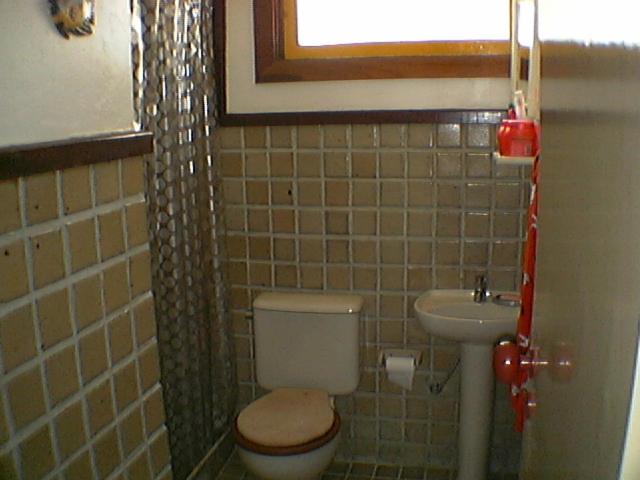 Casa frontal mar em condominio