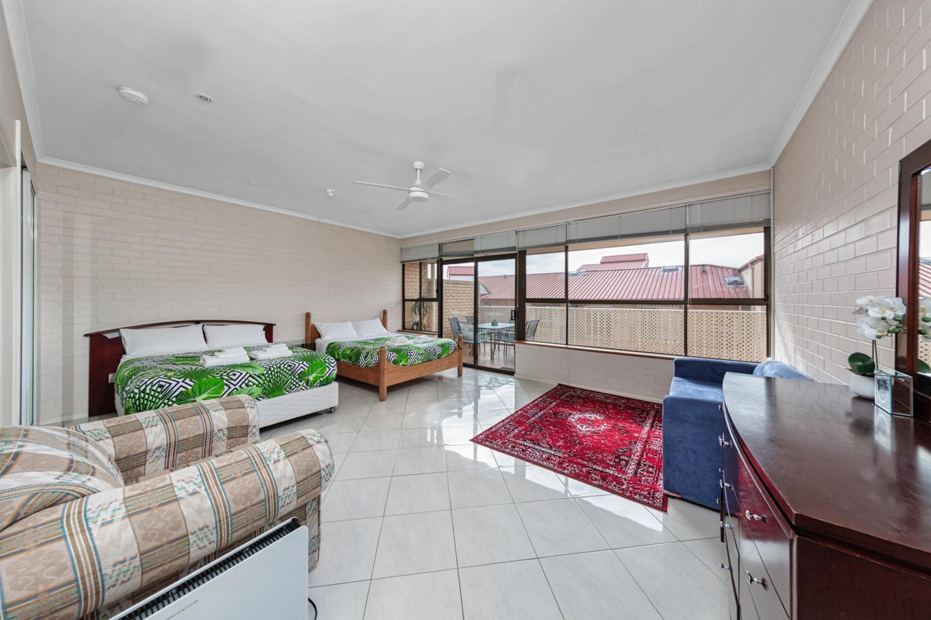 Tuggeranong Short Stay #10C - Sleeps 6