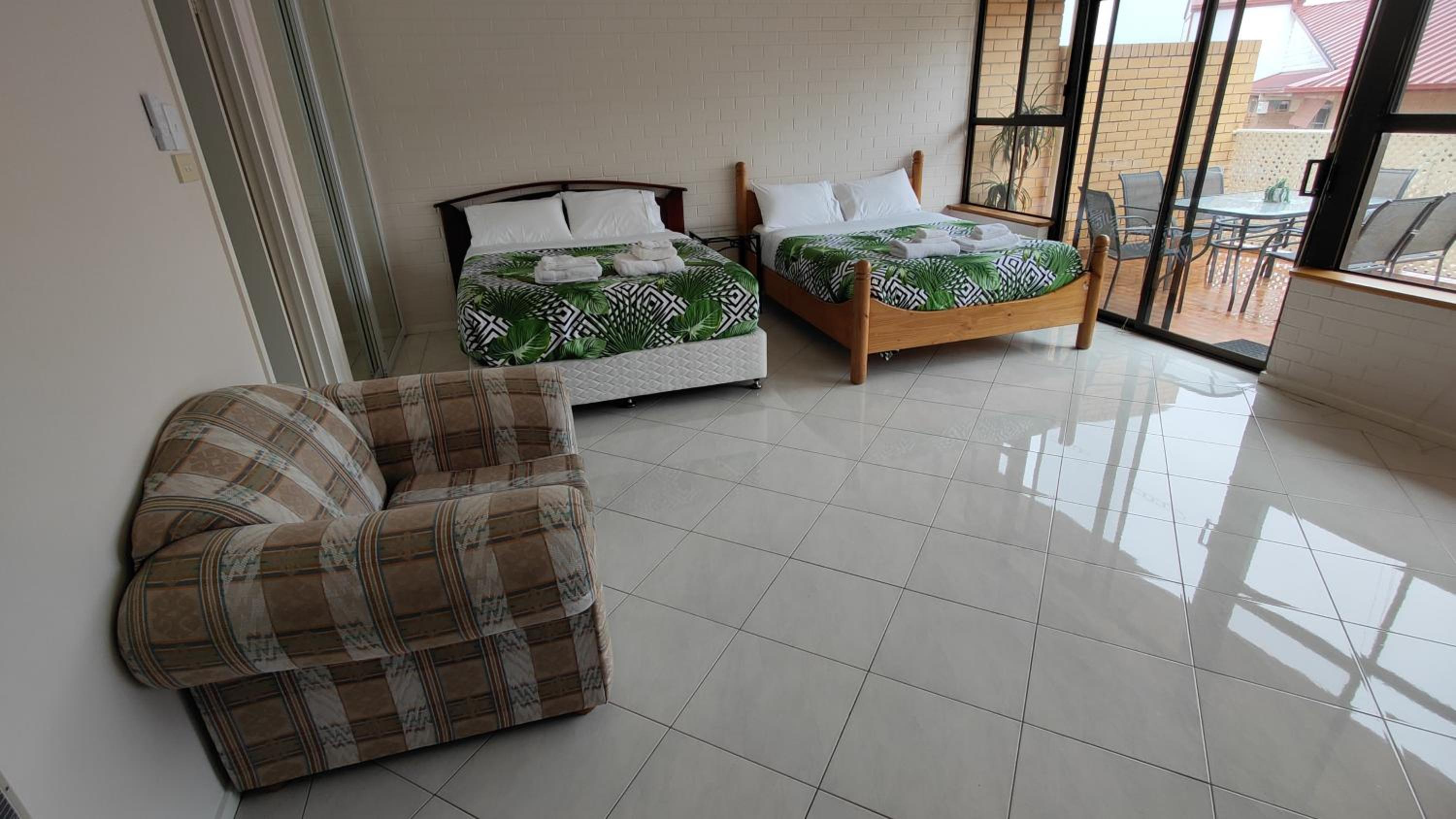 Tuggeranong Short Stay #10C - Sleeps 6