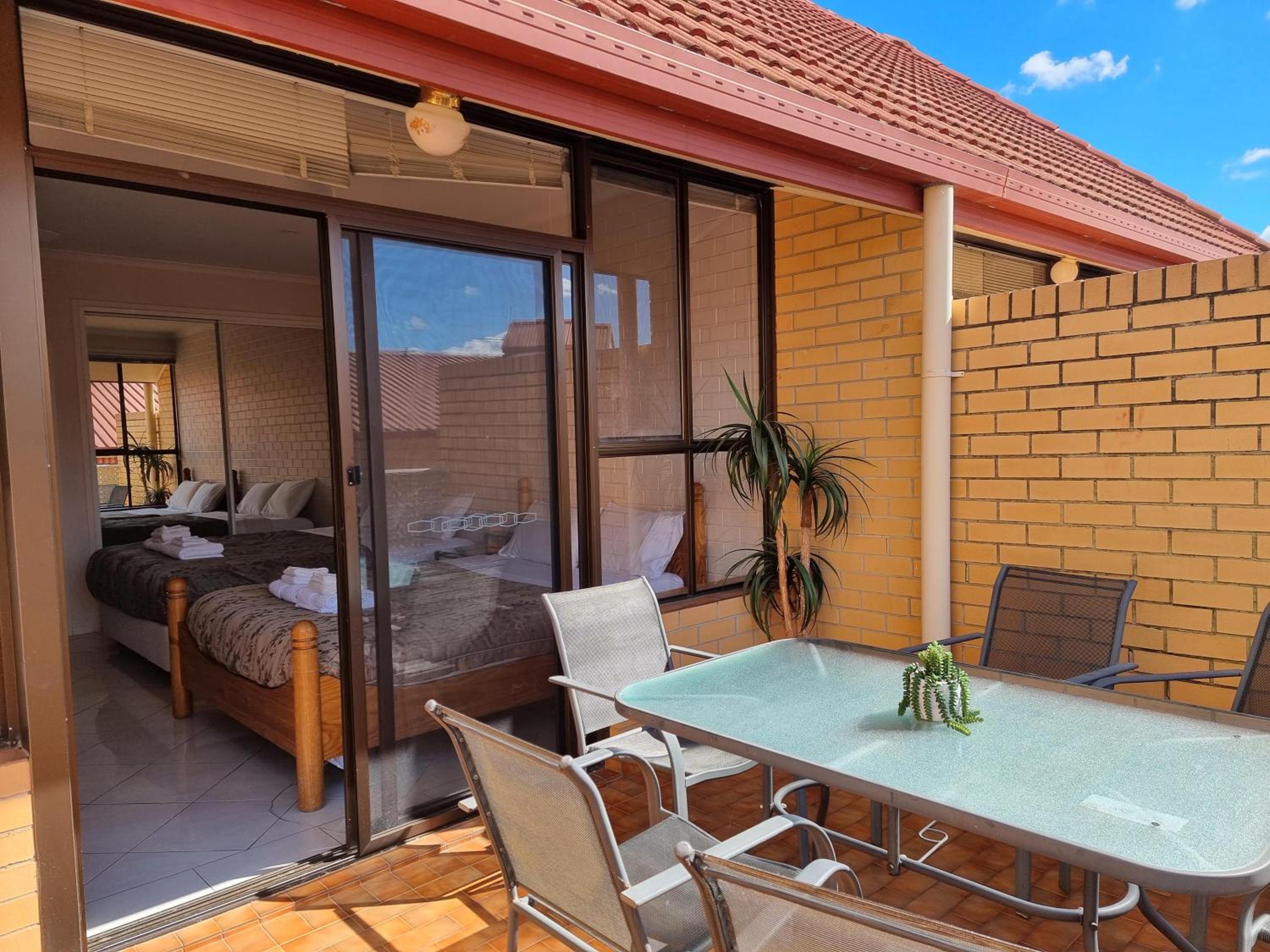 Tuggeranong Short Stay #10C - Sleeps 6