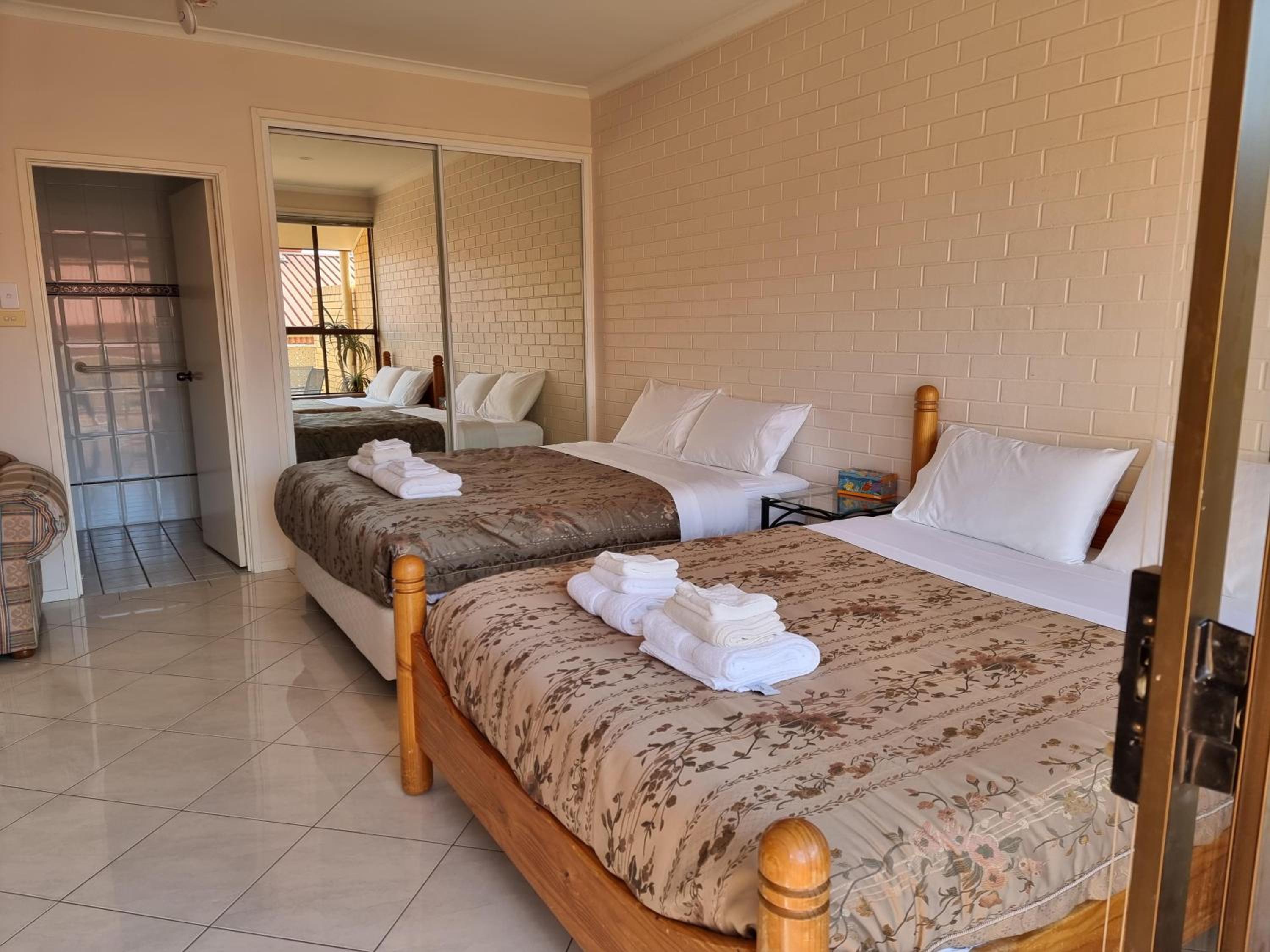 Tuggeranong Short Stay #10C - Sleeps 6
