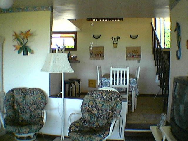 Casa frontal mar em condominio
