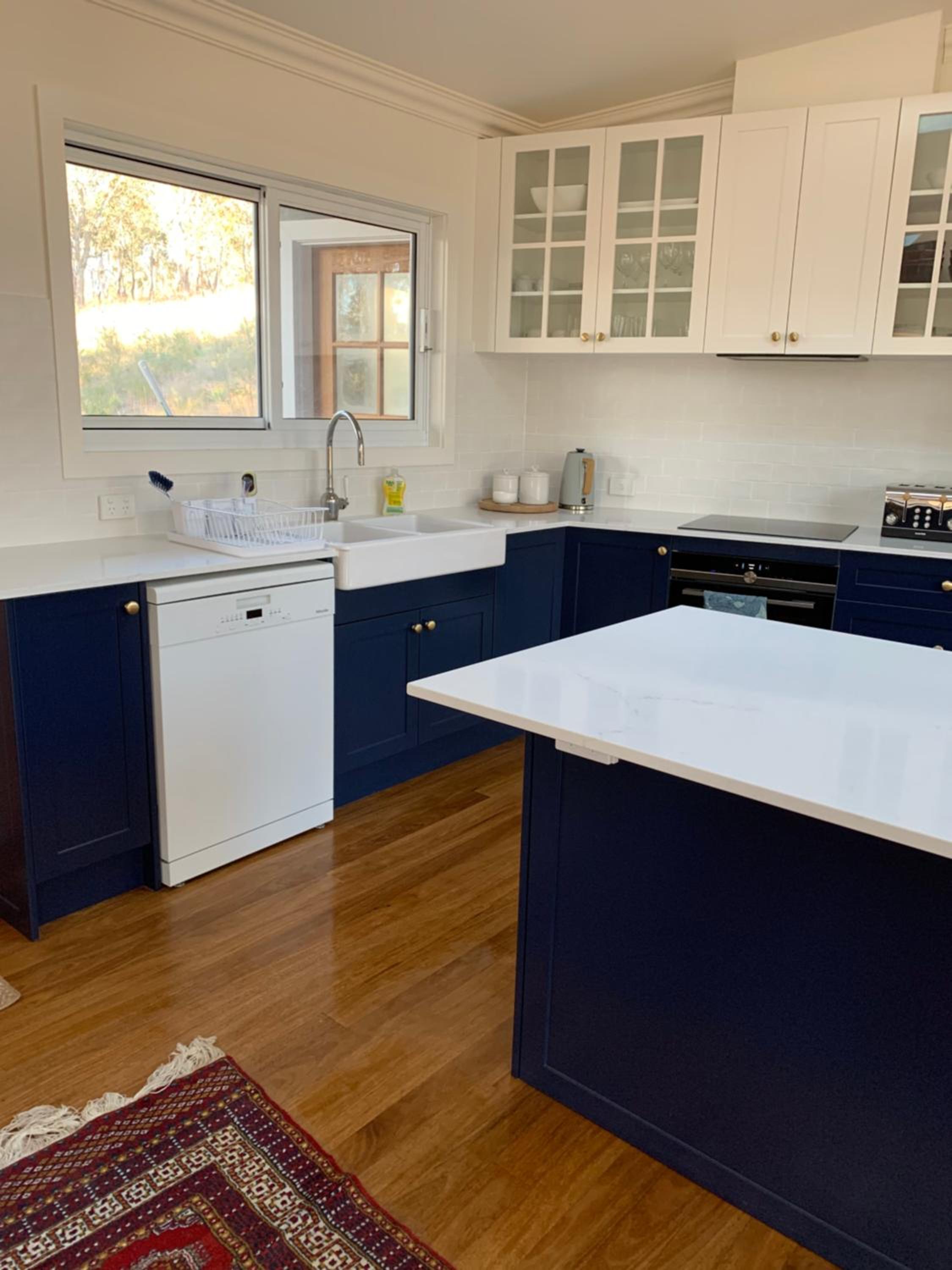 Summit House Armidale - 2 or 4 Bedrooms