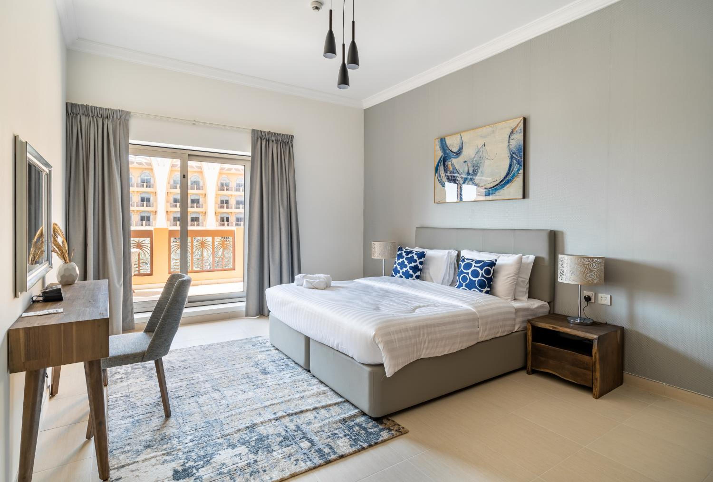 Amazing BeachFront Apartments near Atlantis Waterpark by Simply Comfort Sarai Palm Jumeirah