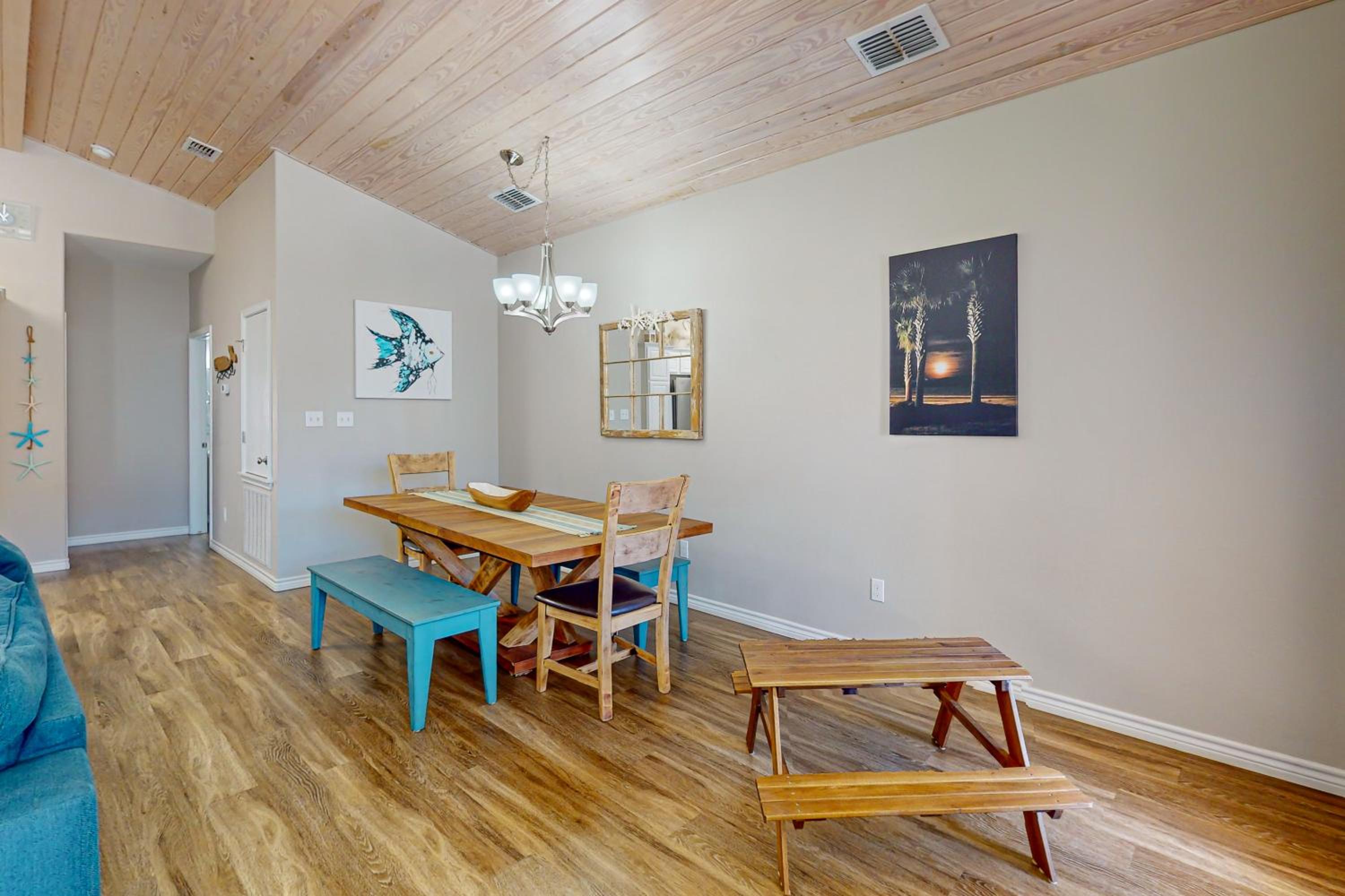 BC303 Beachilicious: 4BD, 3.5BA, Shared Heated Pool, Golf Cart Accessible, Parking for 2, No Pets view 5