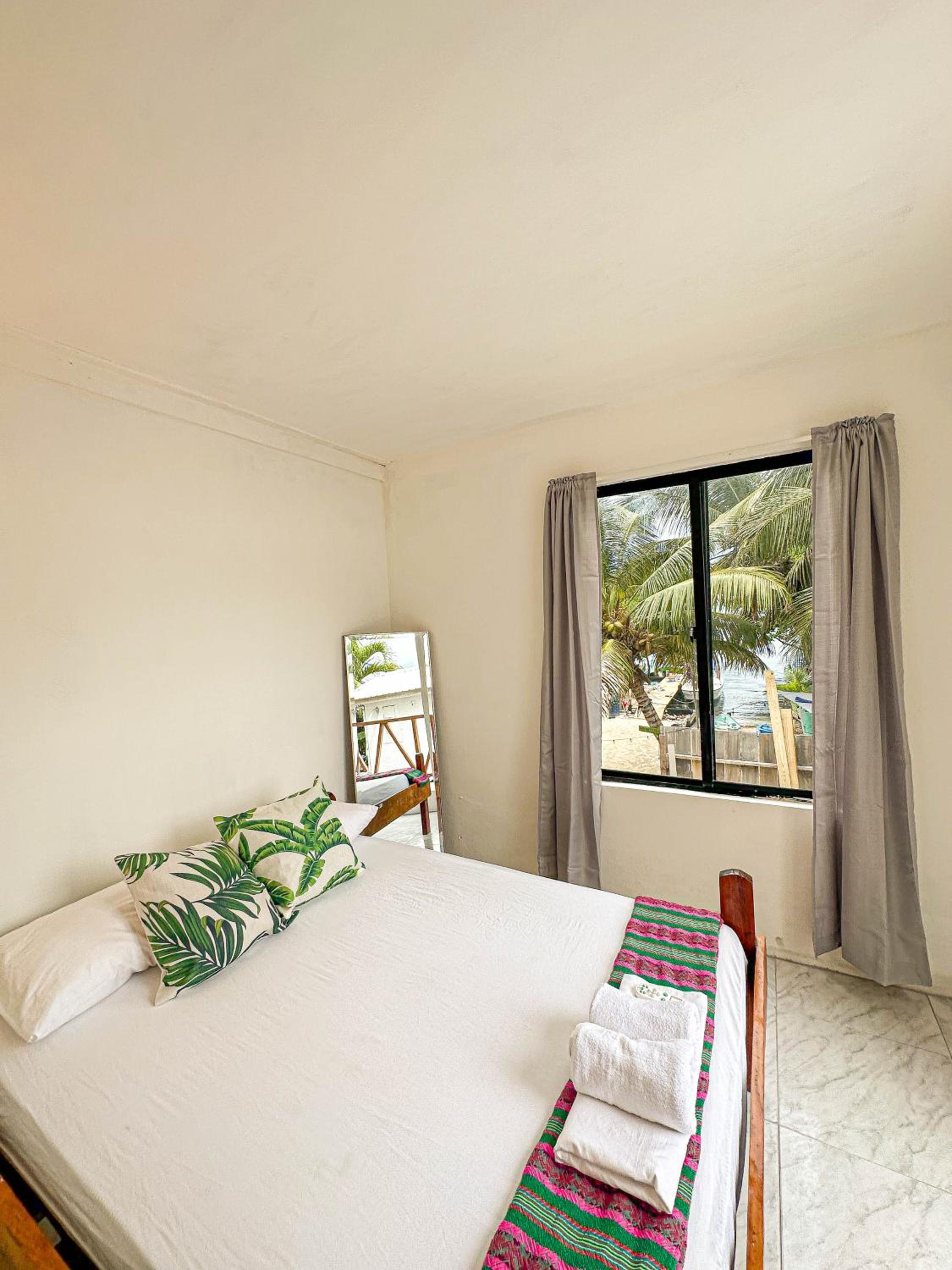 Bella's Backpackers Hostel view 3