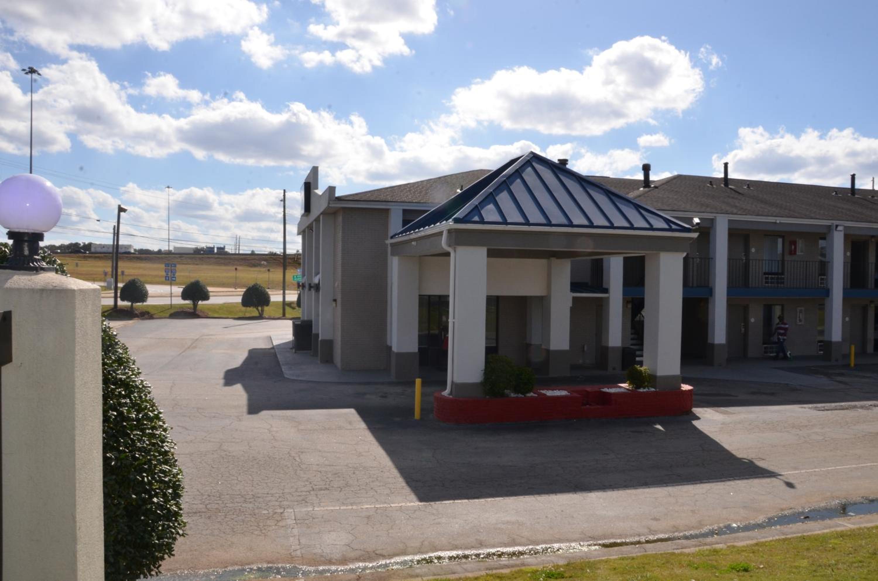My Home & Suites Covington view 2