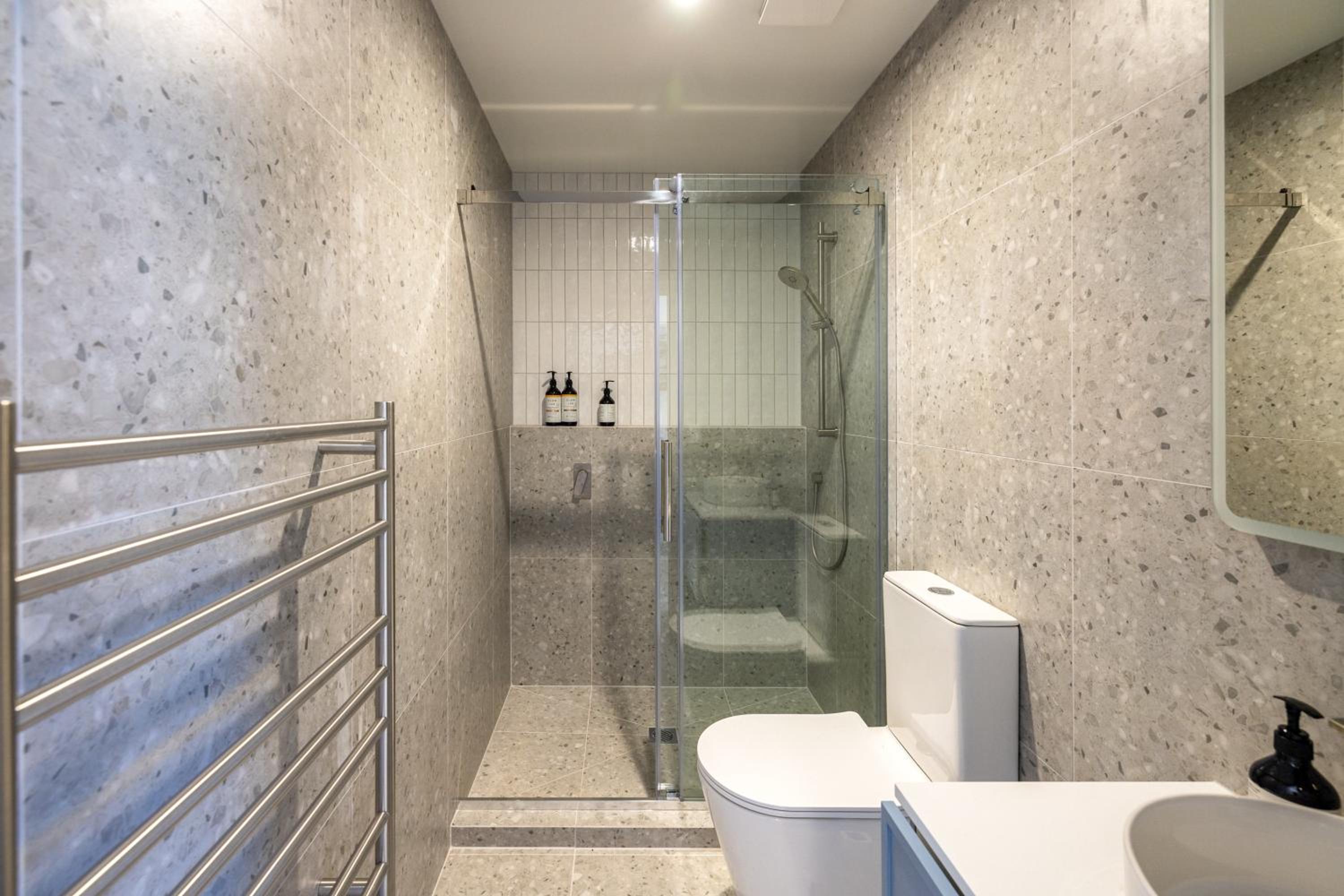 Onetangi Beach Stays Studio 2 - Coast & Country view 4