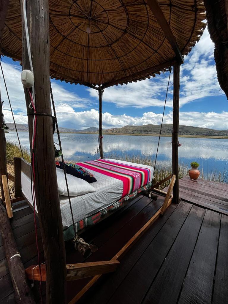 Uros Waliski Lodge view 2