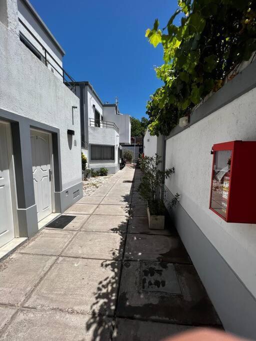 Departamento en ciudad con estacionamiento privado