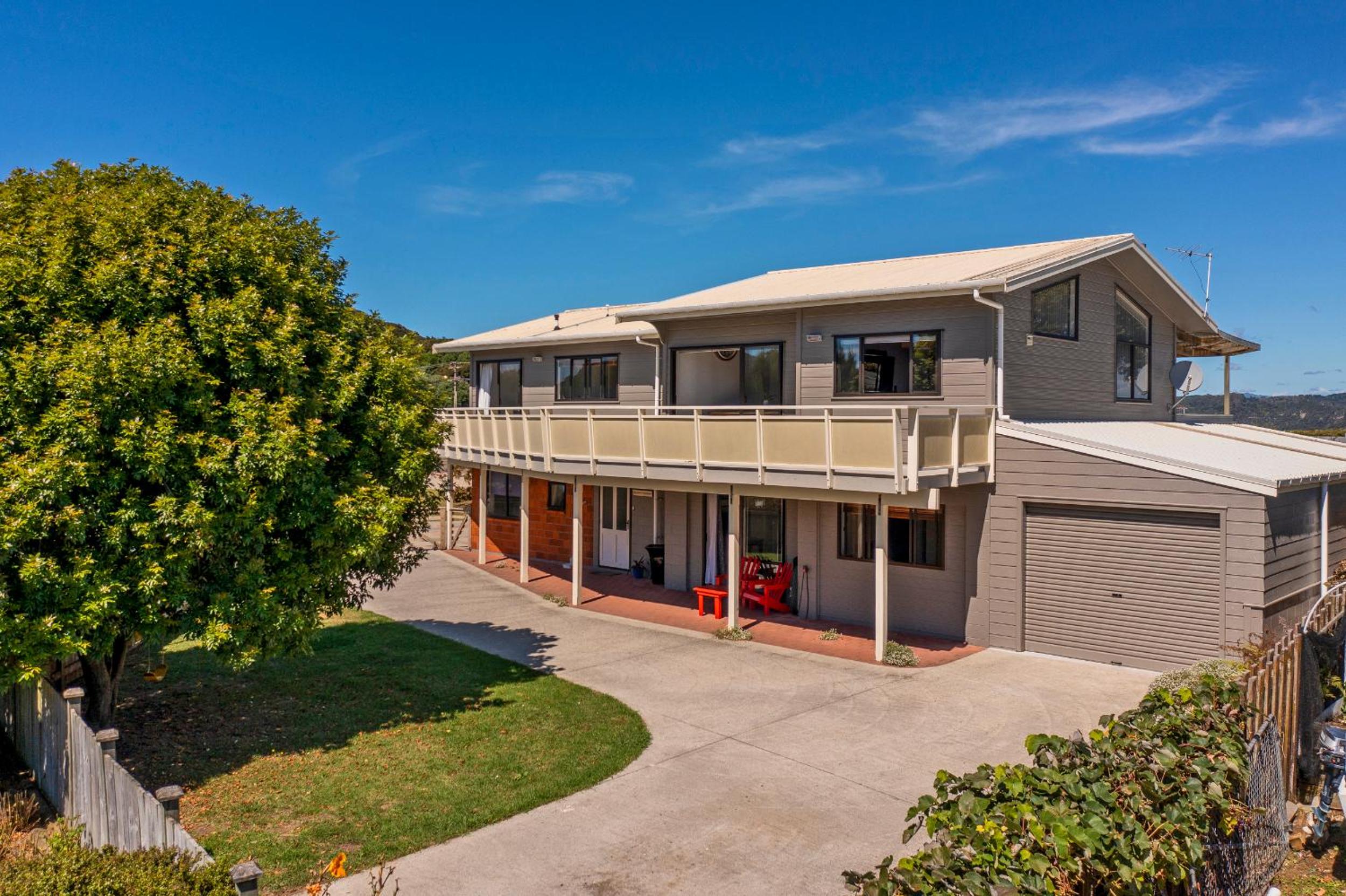 Hosts on the Coast - Views over Whiti Terrace view 2