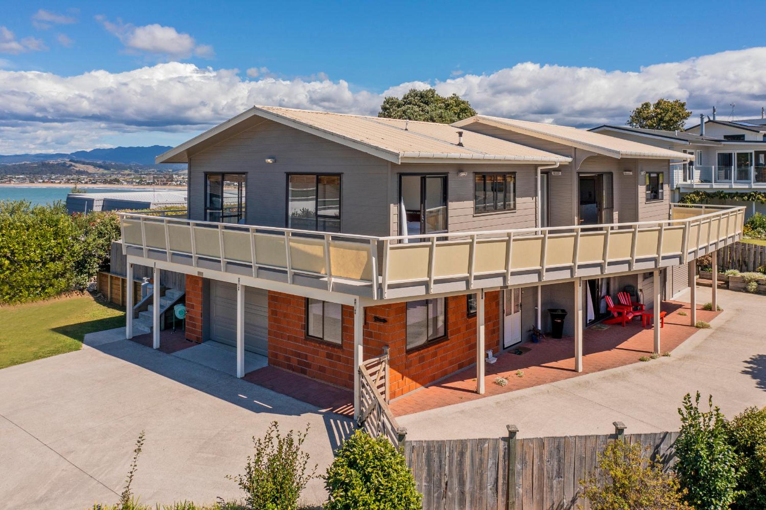 Hosts on the Coast - Views over Whiti Terrace view 3