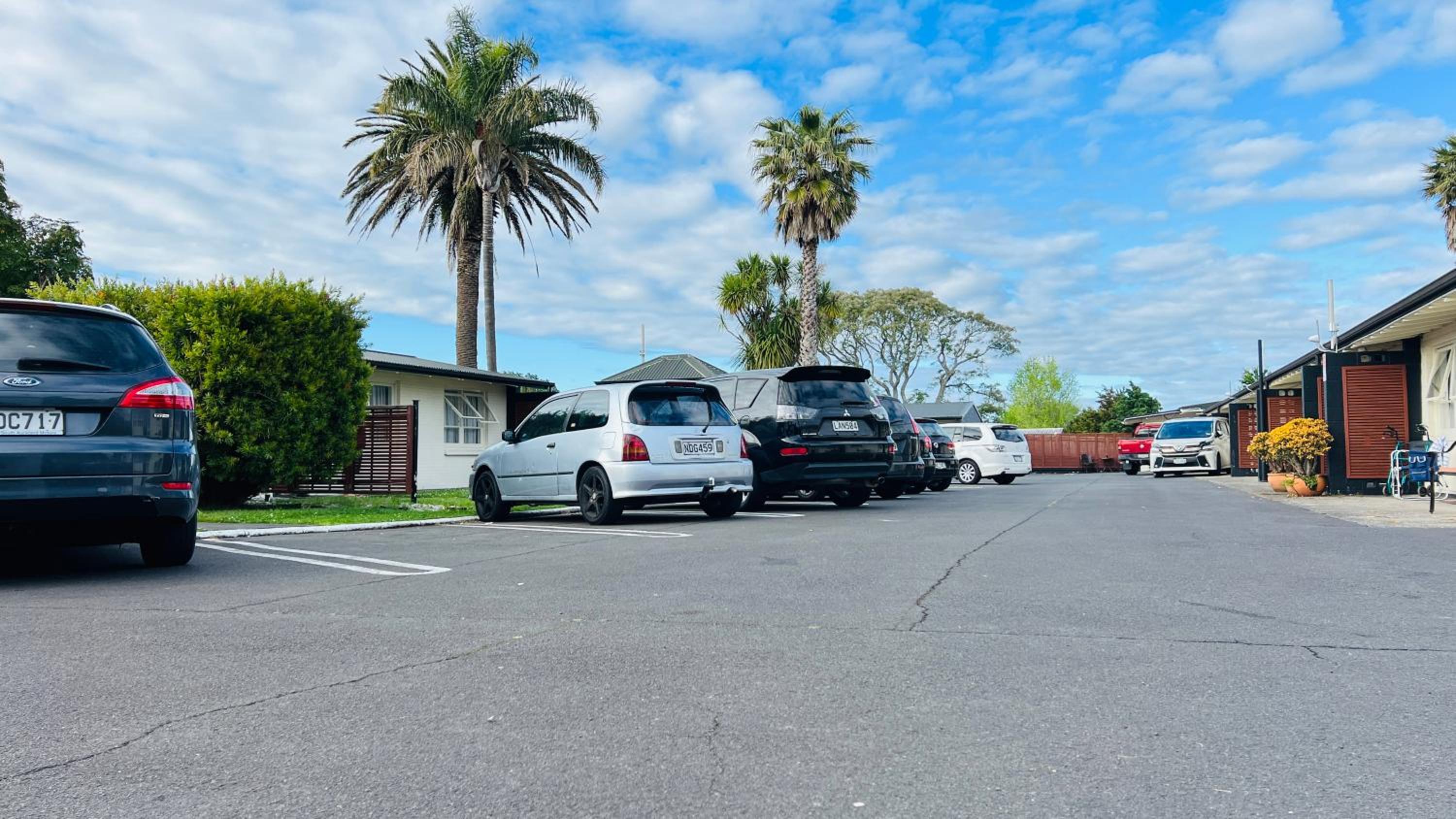 18th Avenue Thermal Motel