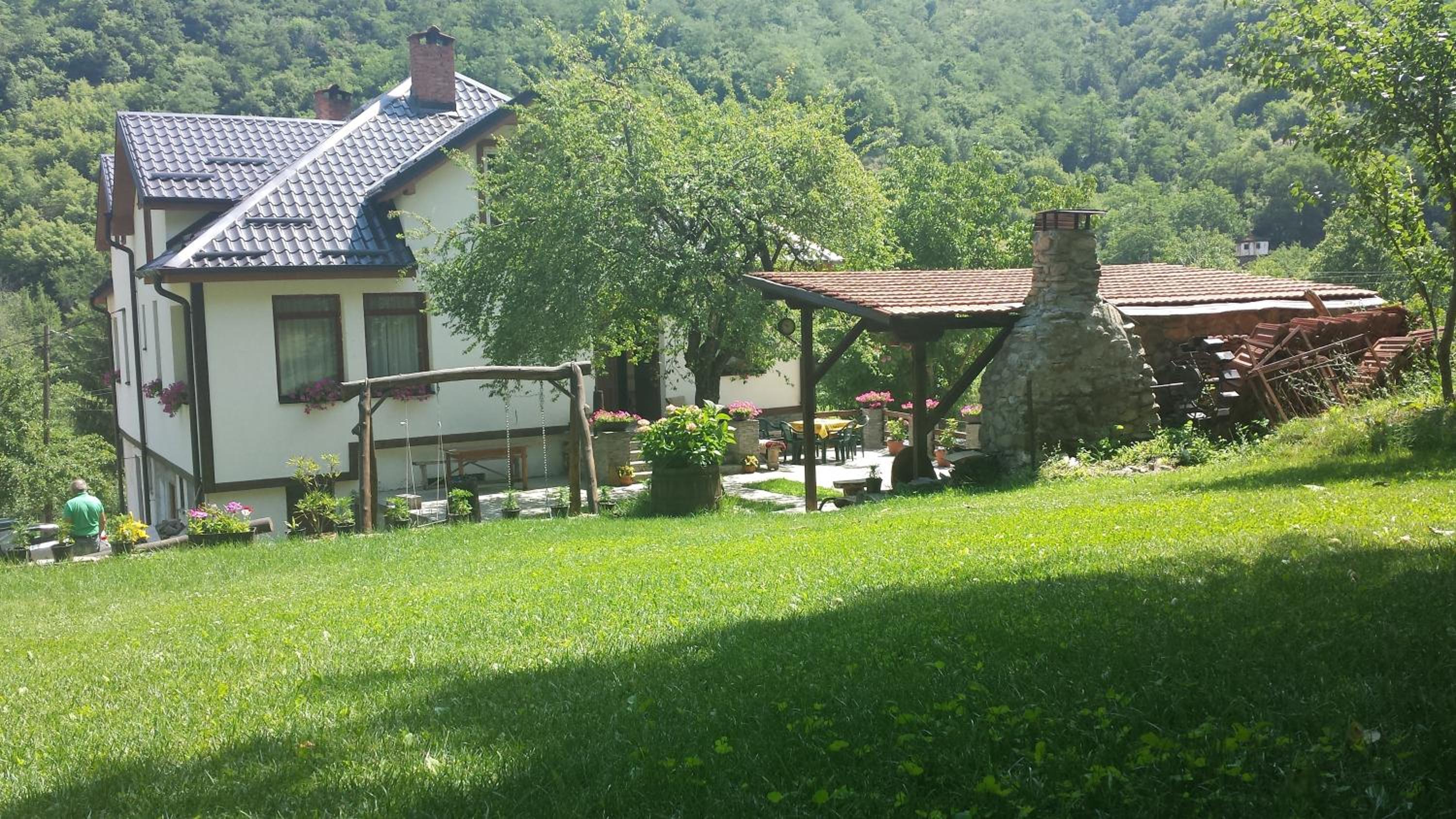Photo 33
