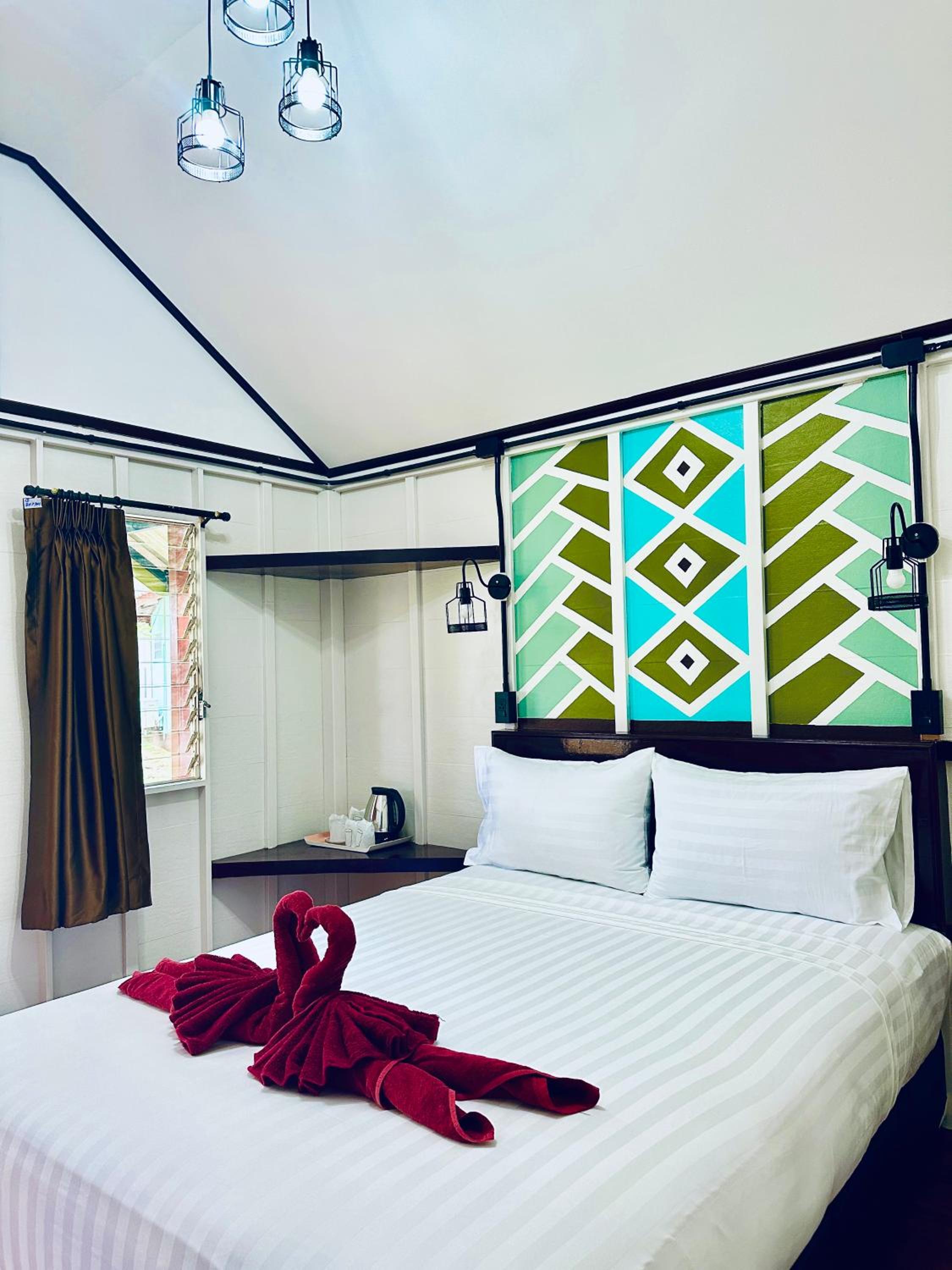 Lanta L.D. Beach Bungalow