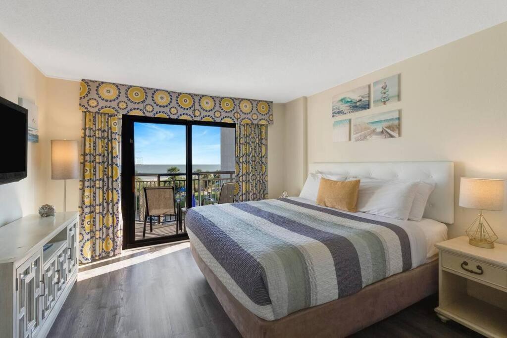 Relaxing Oceanview Suite OceanReef 318 view 4