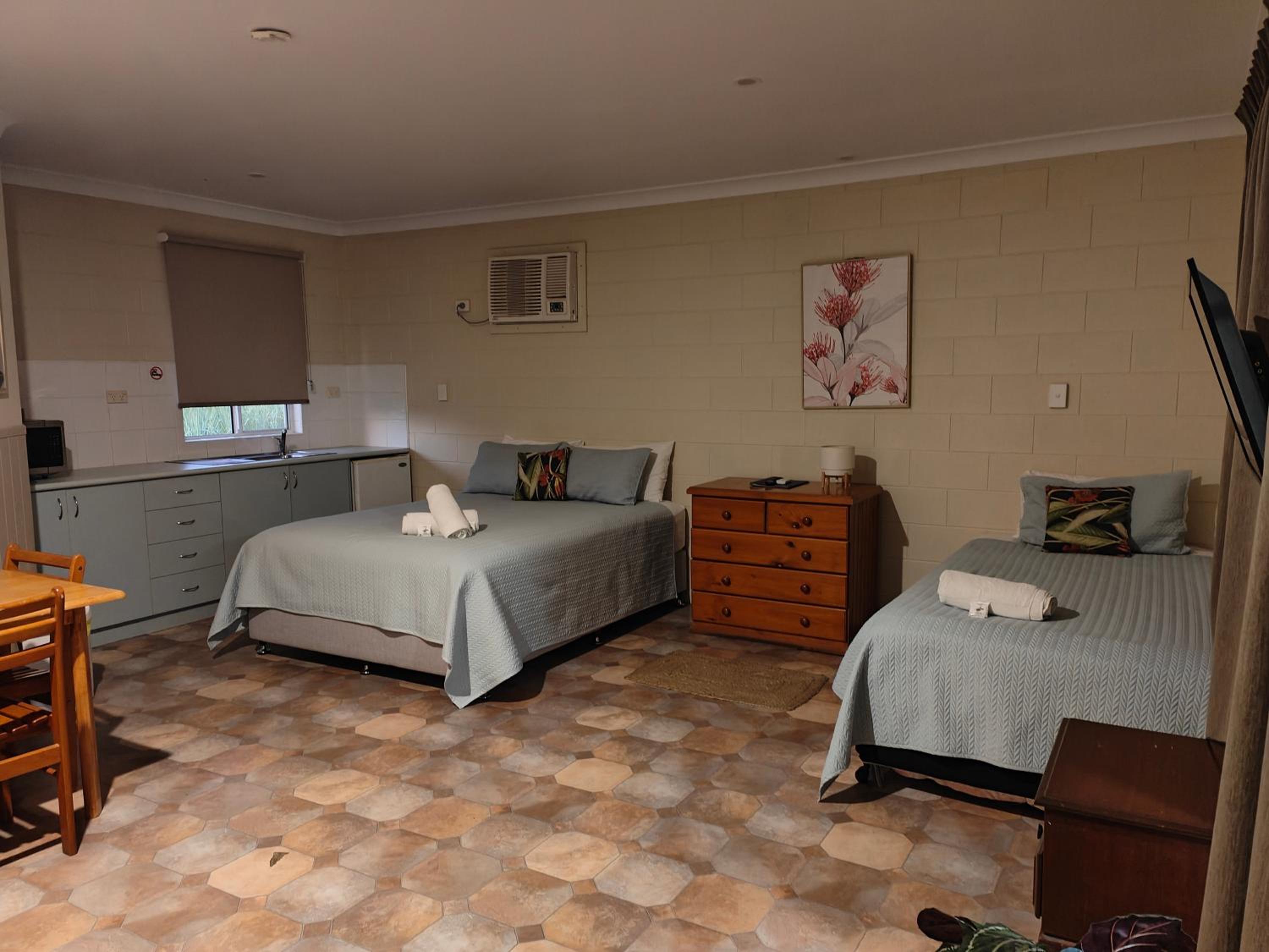 Carmila Caravan Park & Cabins