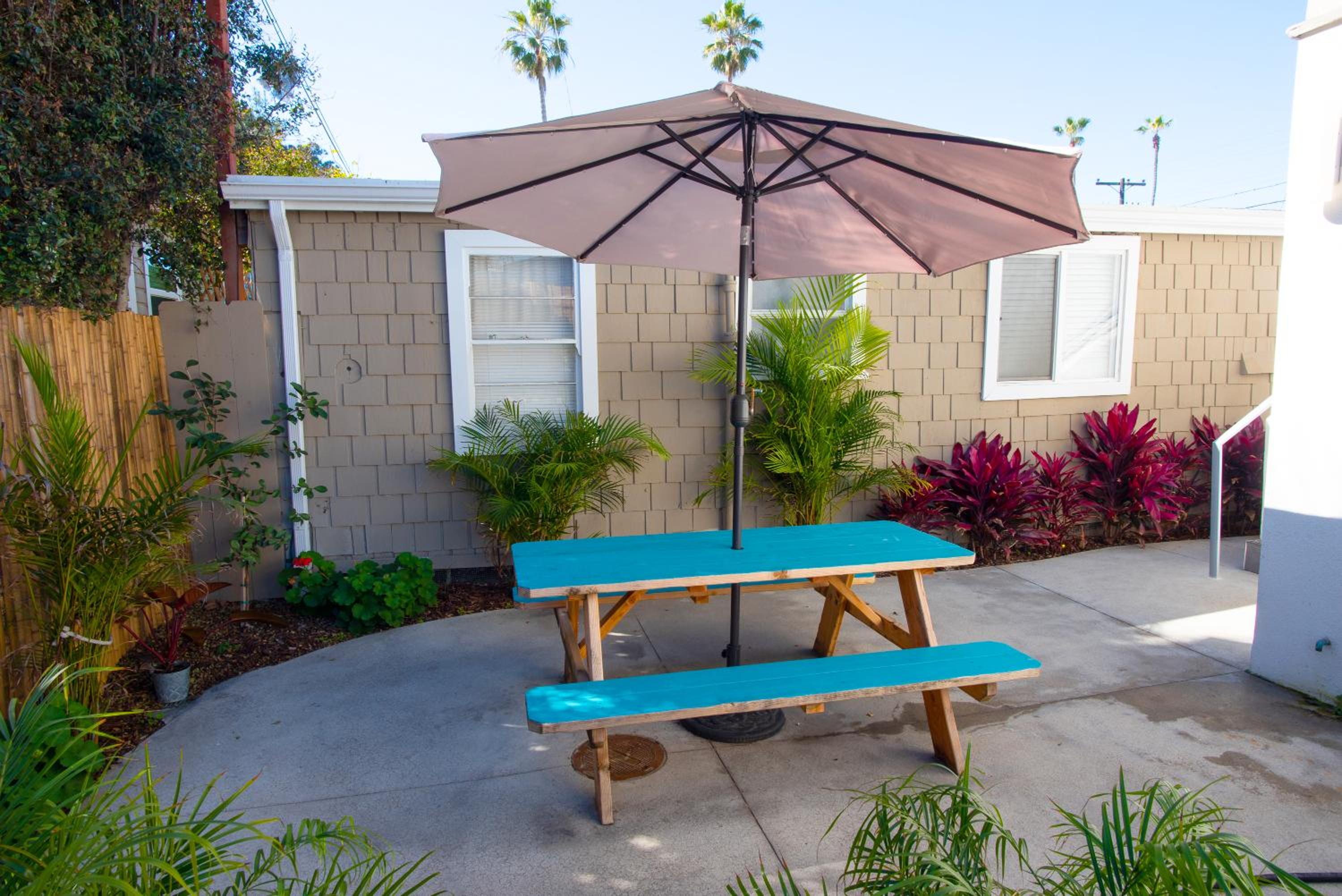 Modern Luxury 2BR Apt in Heart of Ocean Beach view 2