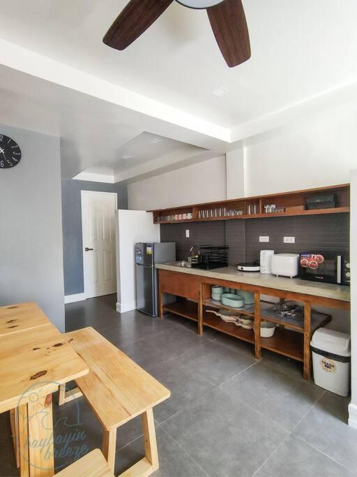 Private Guest House Bay Breeze view 3