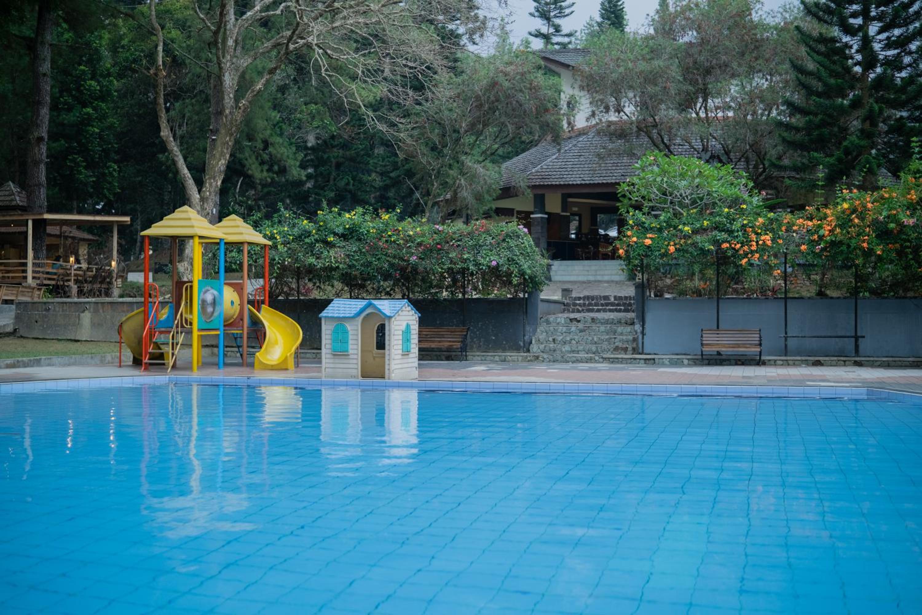 pangrango resort