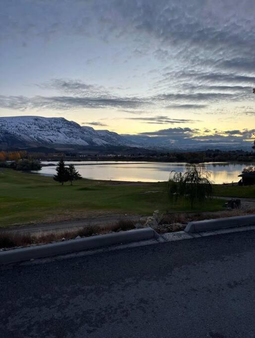 5 STAR Rating Home on Rock Island Golf Course view 4