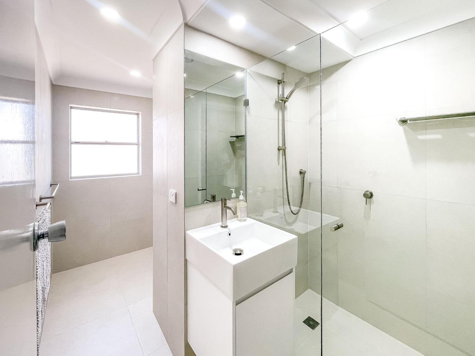 Shoalhaven 4 28 Voyager Cl - waterfront unit with stunning views and Wifi