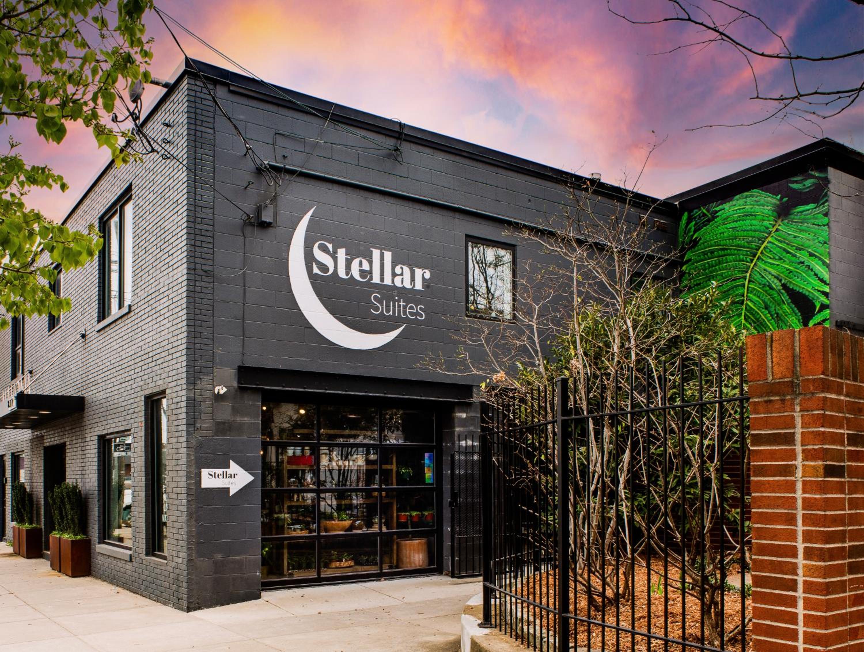 Hotel Stellar Suites - Image 1