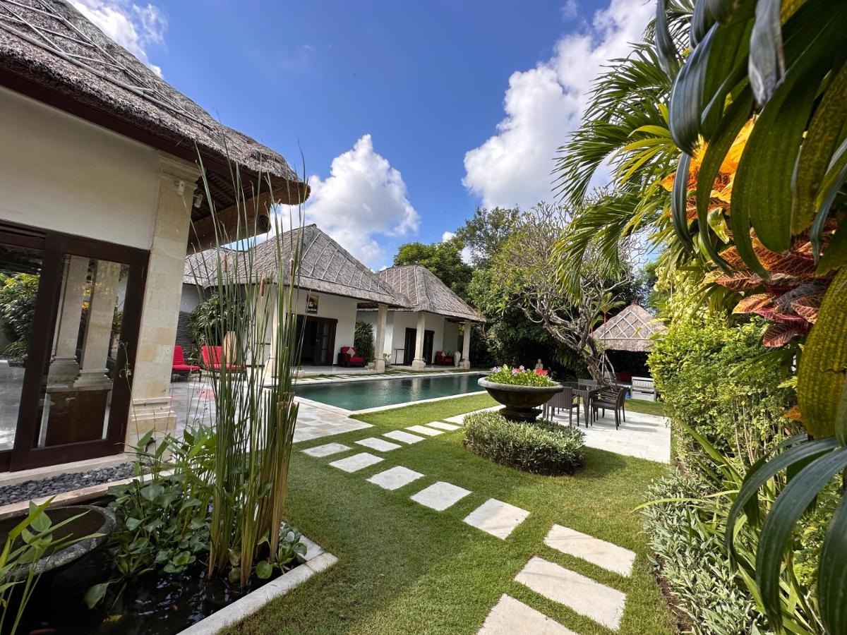 Villa Bugis Abimanyu Seminyak view 3