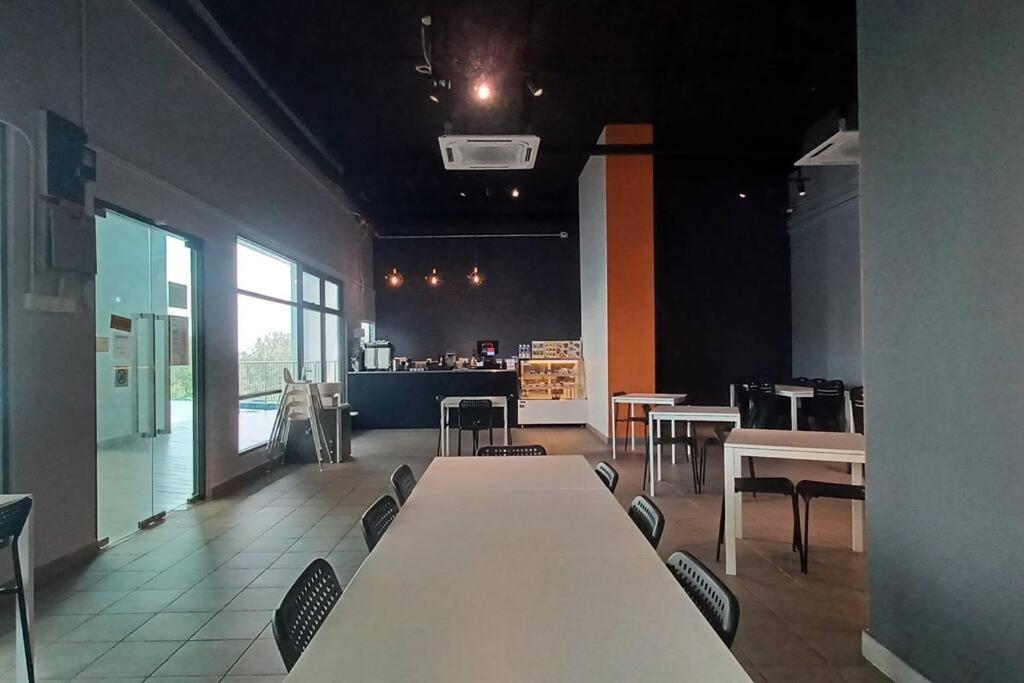 Homestay ARC Cozyhome Austin Hills 4-5pax