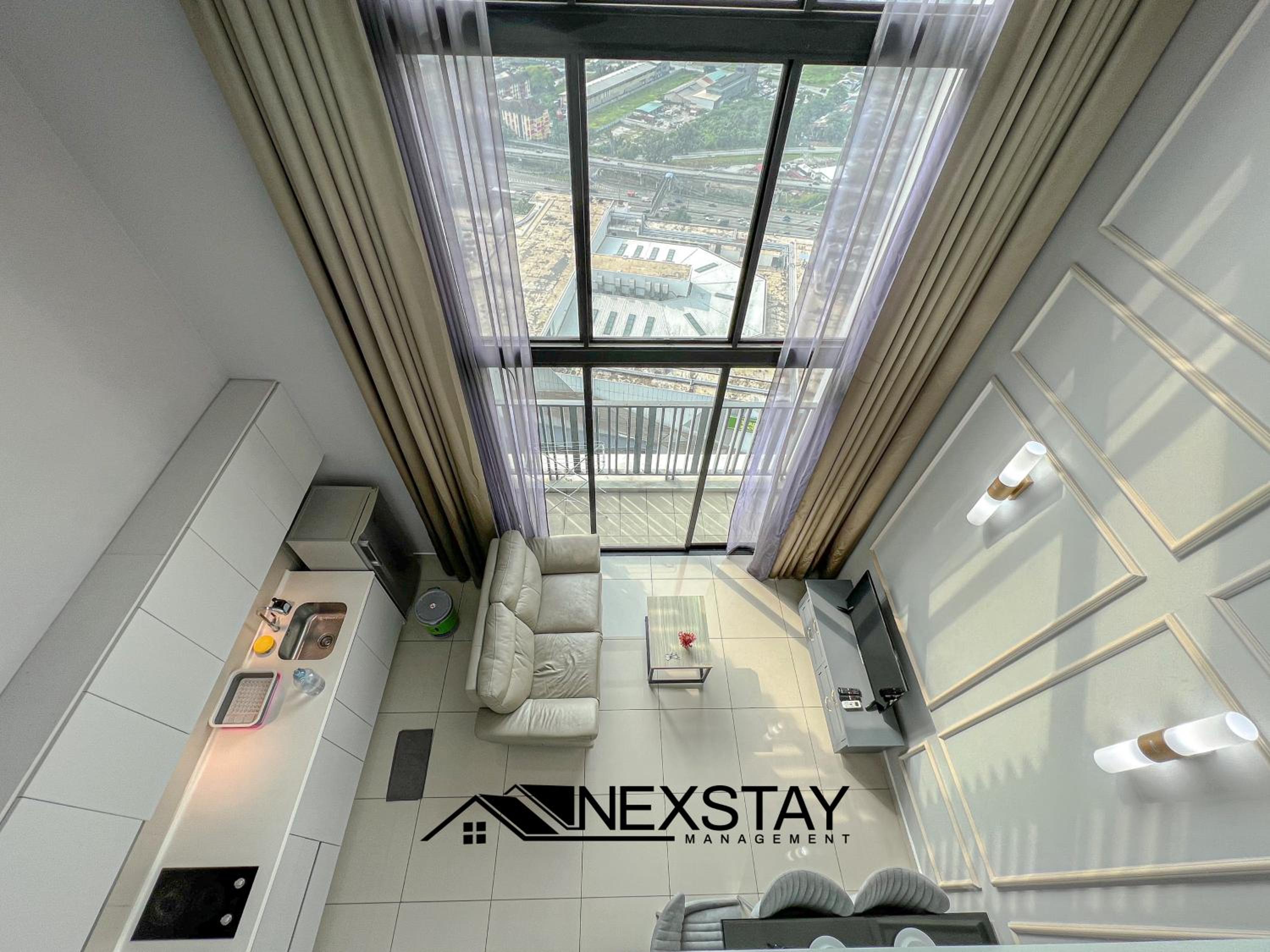 Cozy i-City Duplex Getaway by Nexstay photo 1
