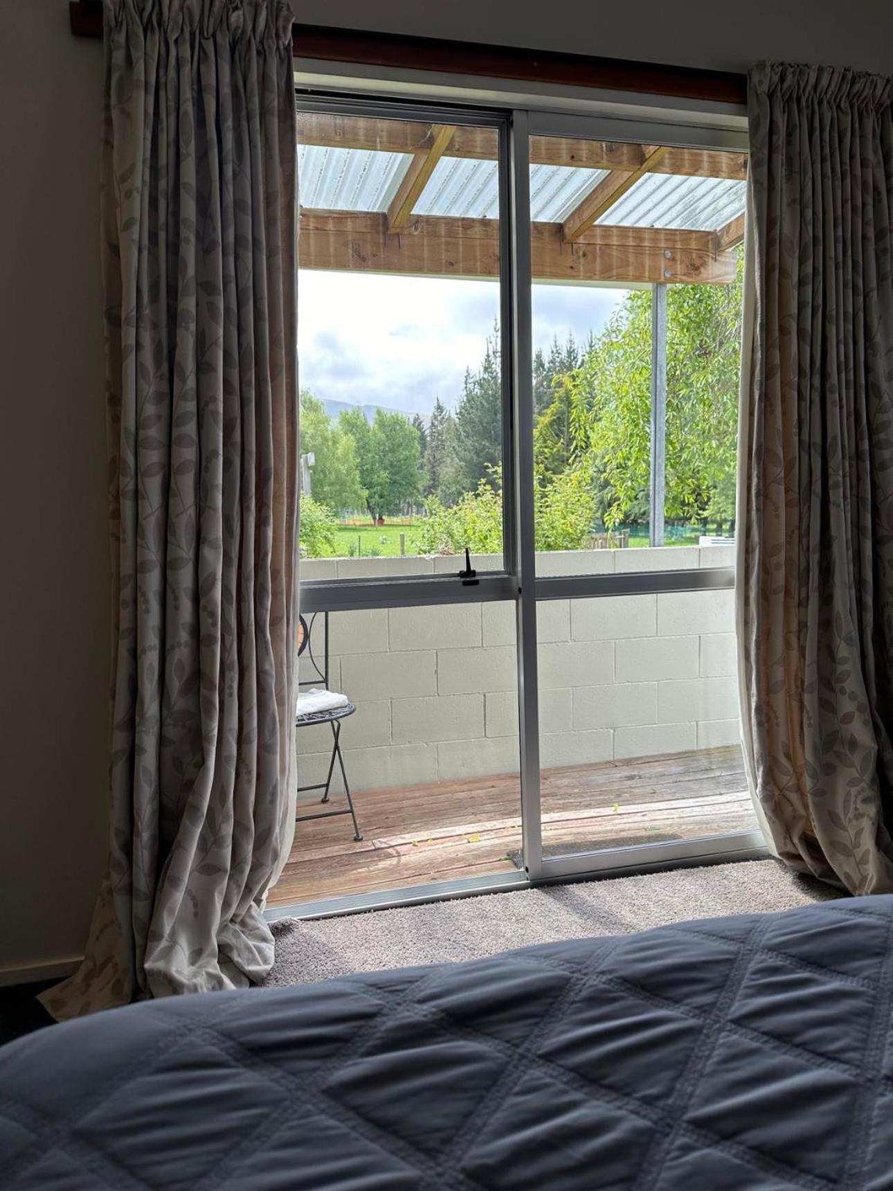 Burkes Pass Country Motels