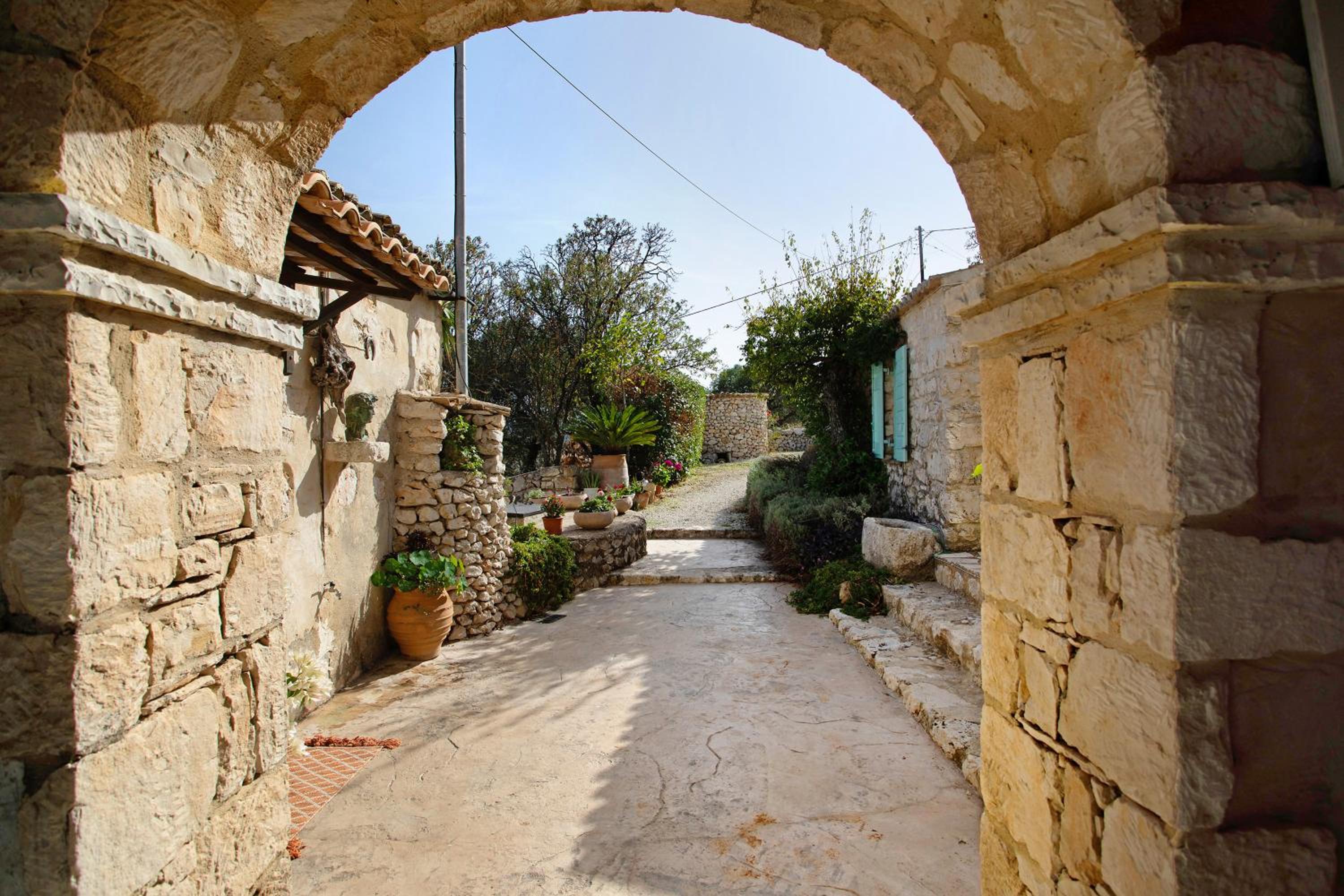 Sira Stonehouse ll view 3